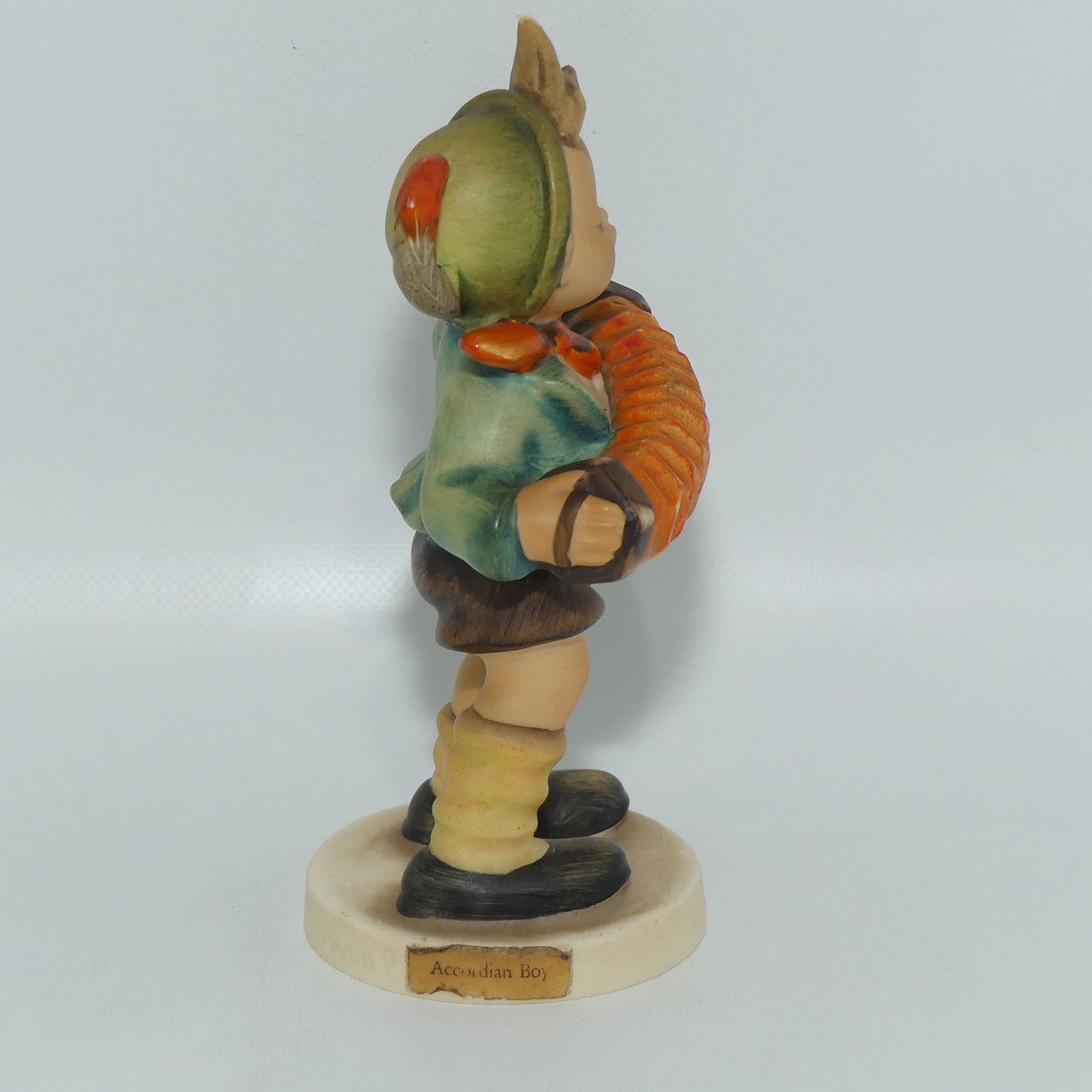 HUM0185 MI Hummel figure Accordion Boy | TMK3