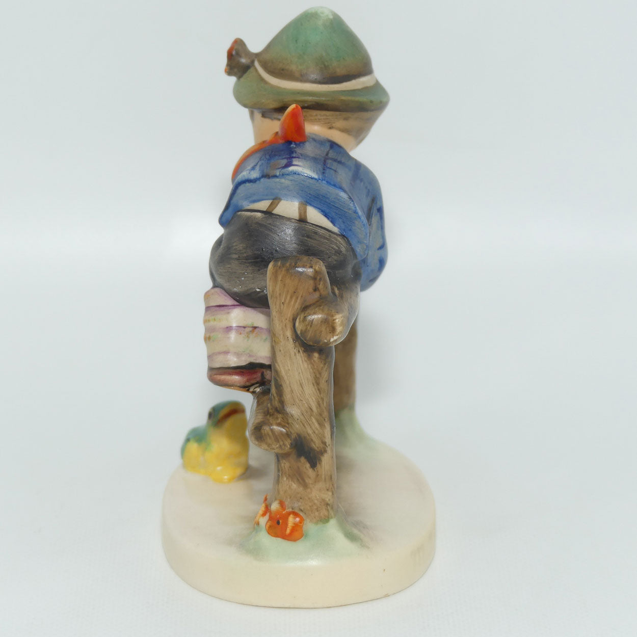 HUM201/2/0 MI Hummel figure Retreat to Safety | TMK4