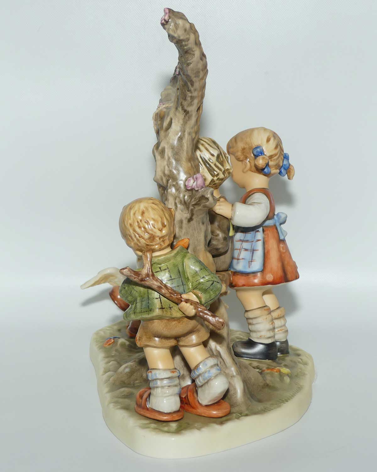 HUM2097 MI Hummel figure Can I Play | Moments in Time Collection | Ltd Ed | boxed