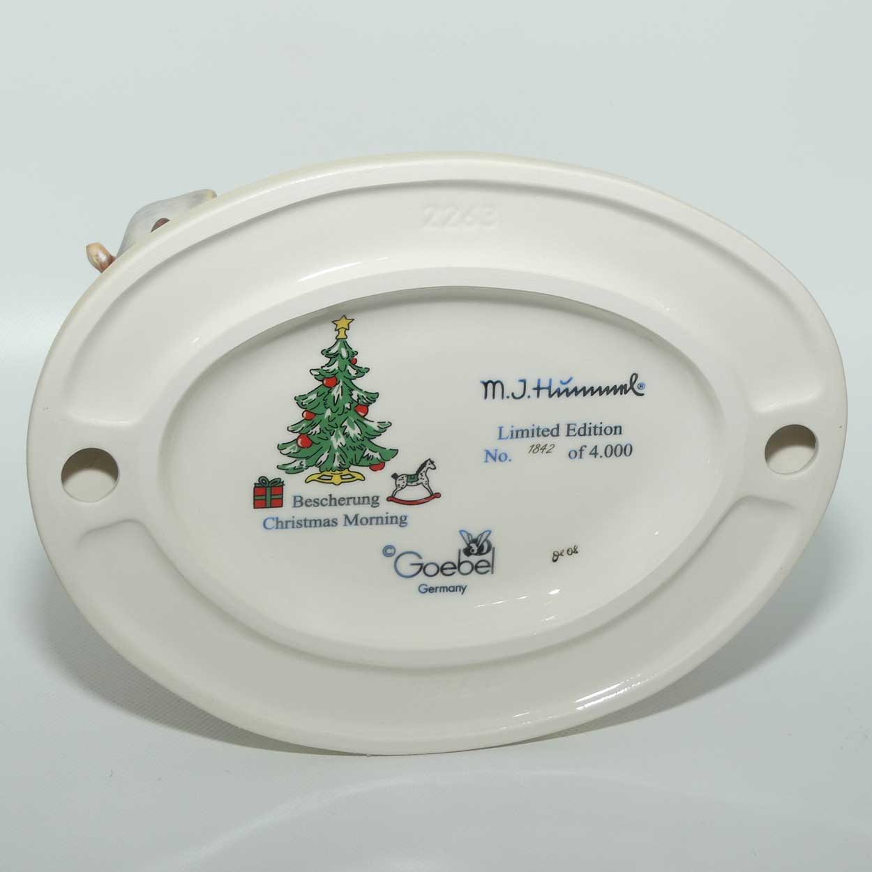 HUM2263 MI Hummel figure Christmas Morning | Ltd Ed 1842/4000 | TMK8