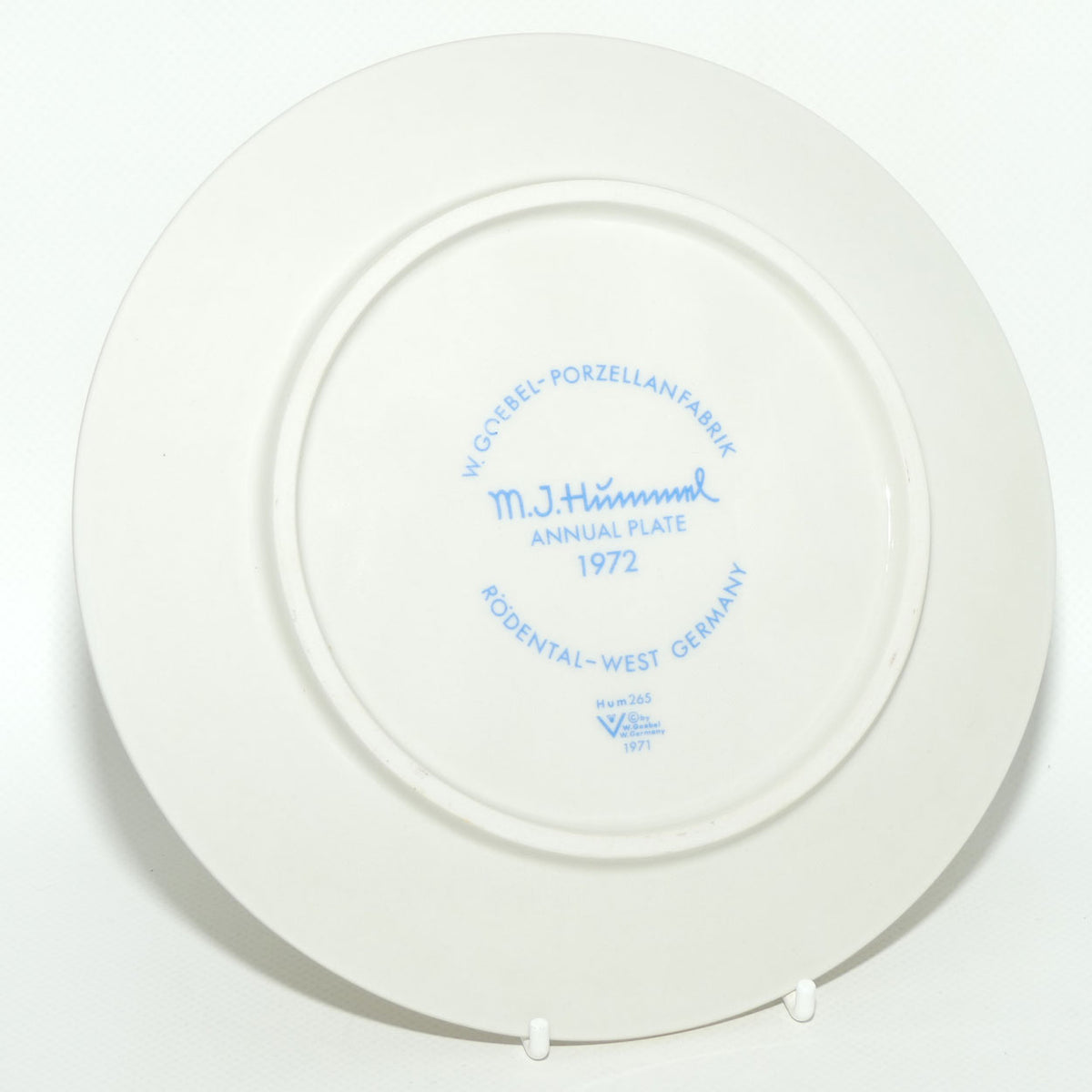HUM0265 MI Hummel Annual Plate 1972 | Hear Ye, Hear Ye | Boxed
