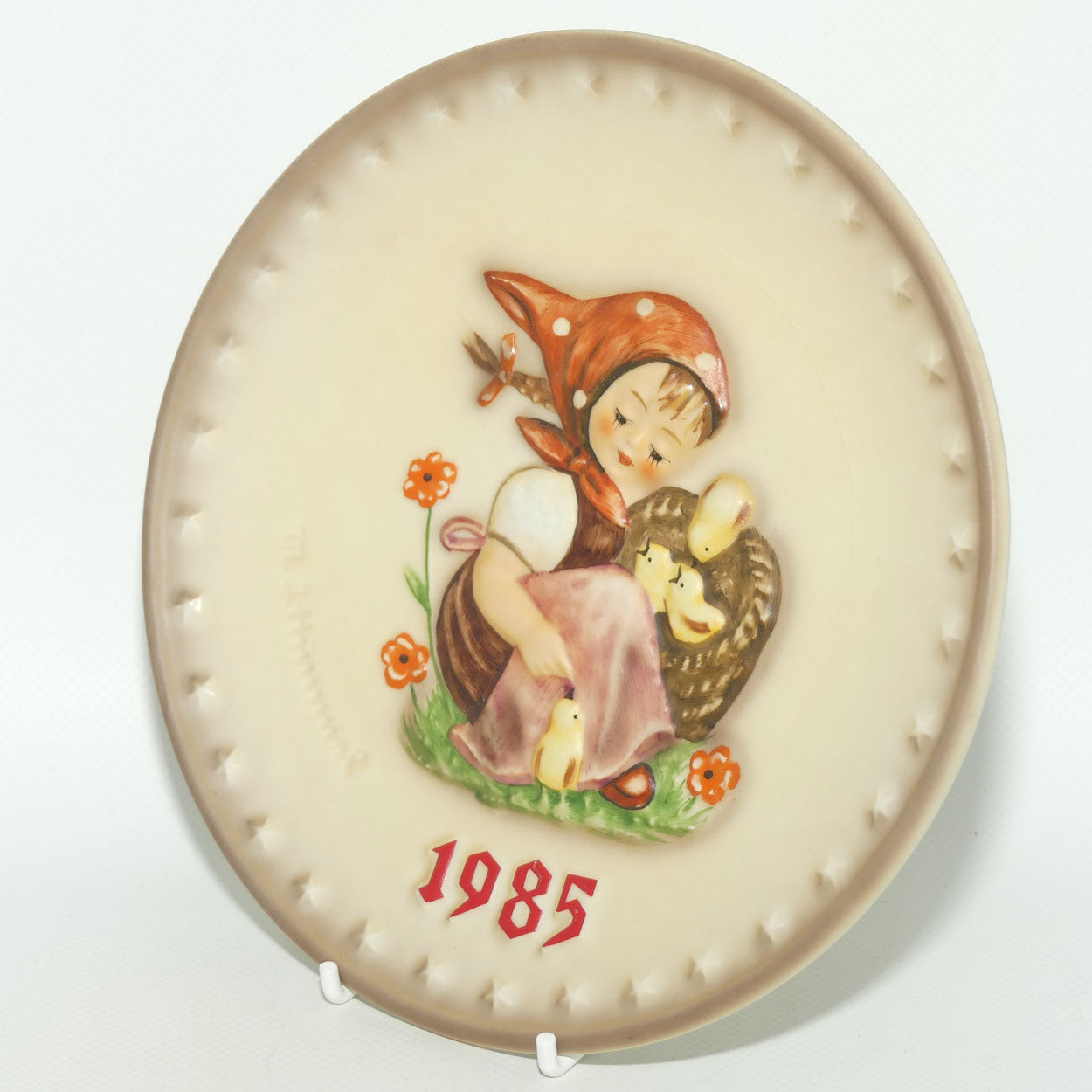 HUM0278 MI Hummel Annual Plate 1985 | Chick Girl