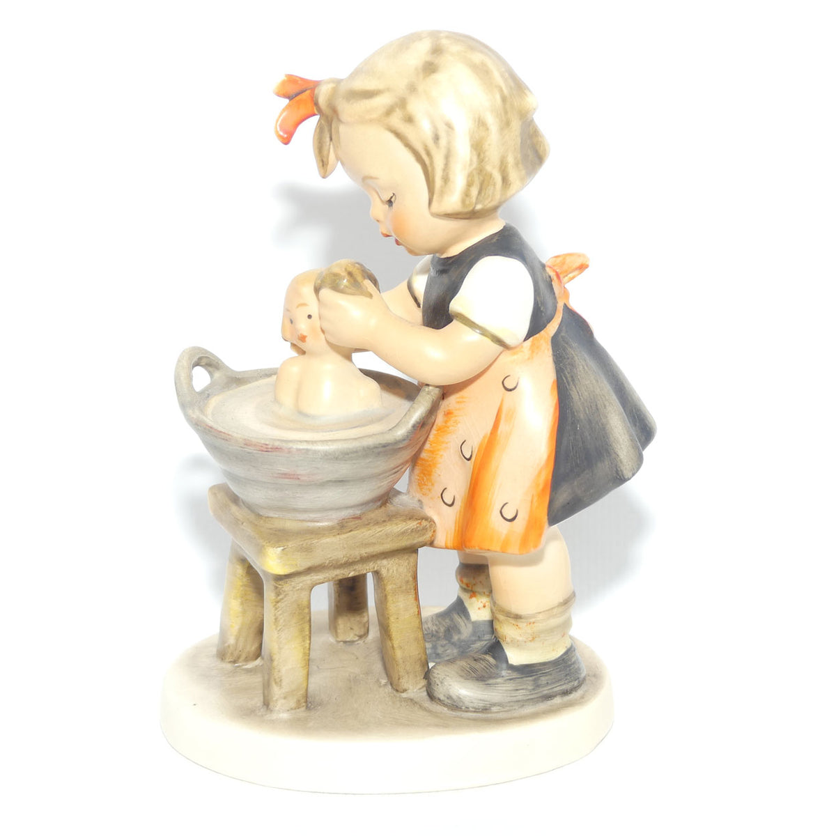 HUM0319 MI Hummel figure Doll Bath | TMK4