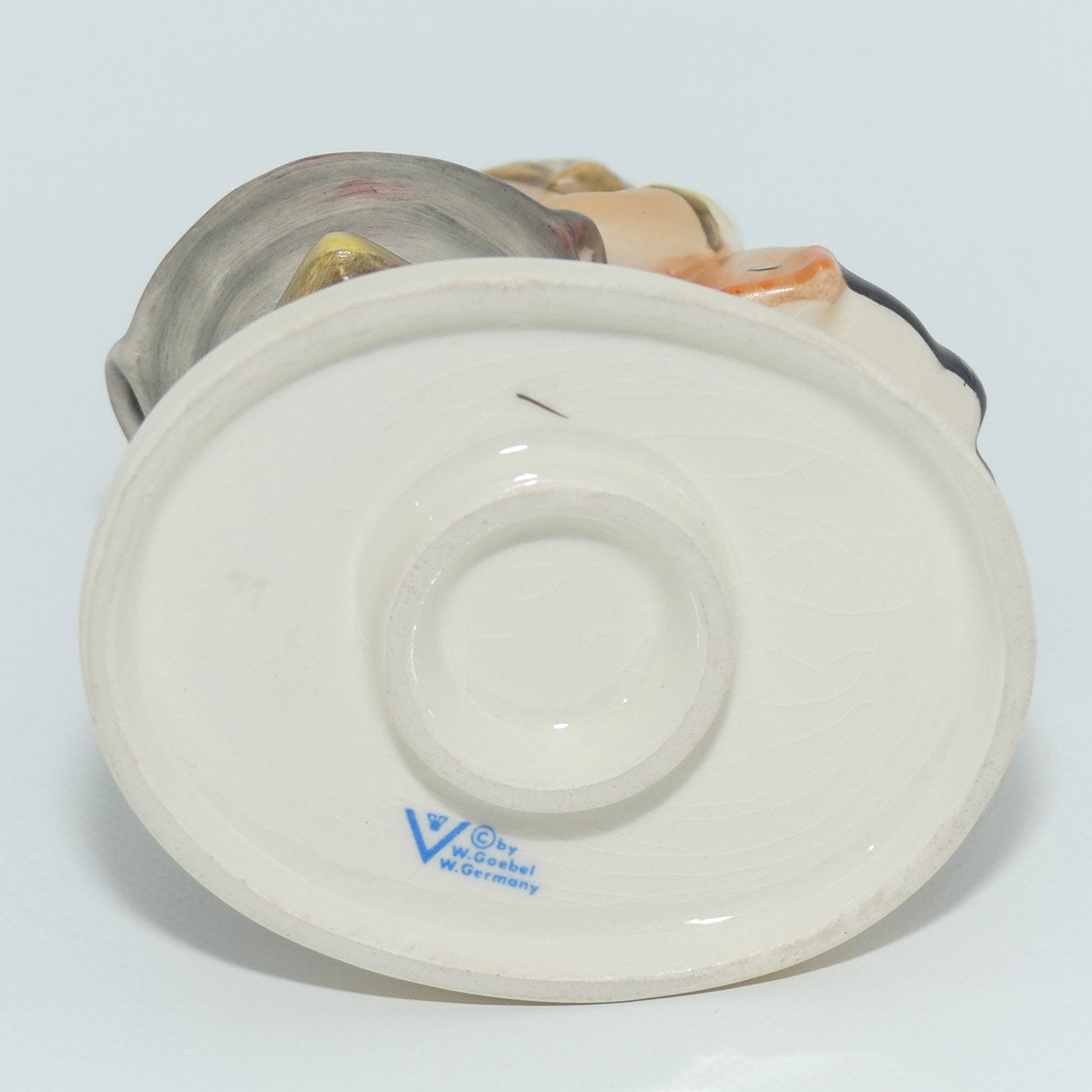 HUM0319 MI Hummel figure Doll Bath | TMK4