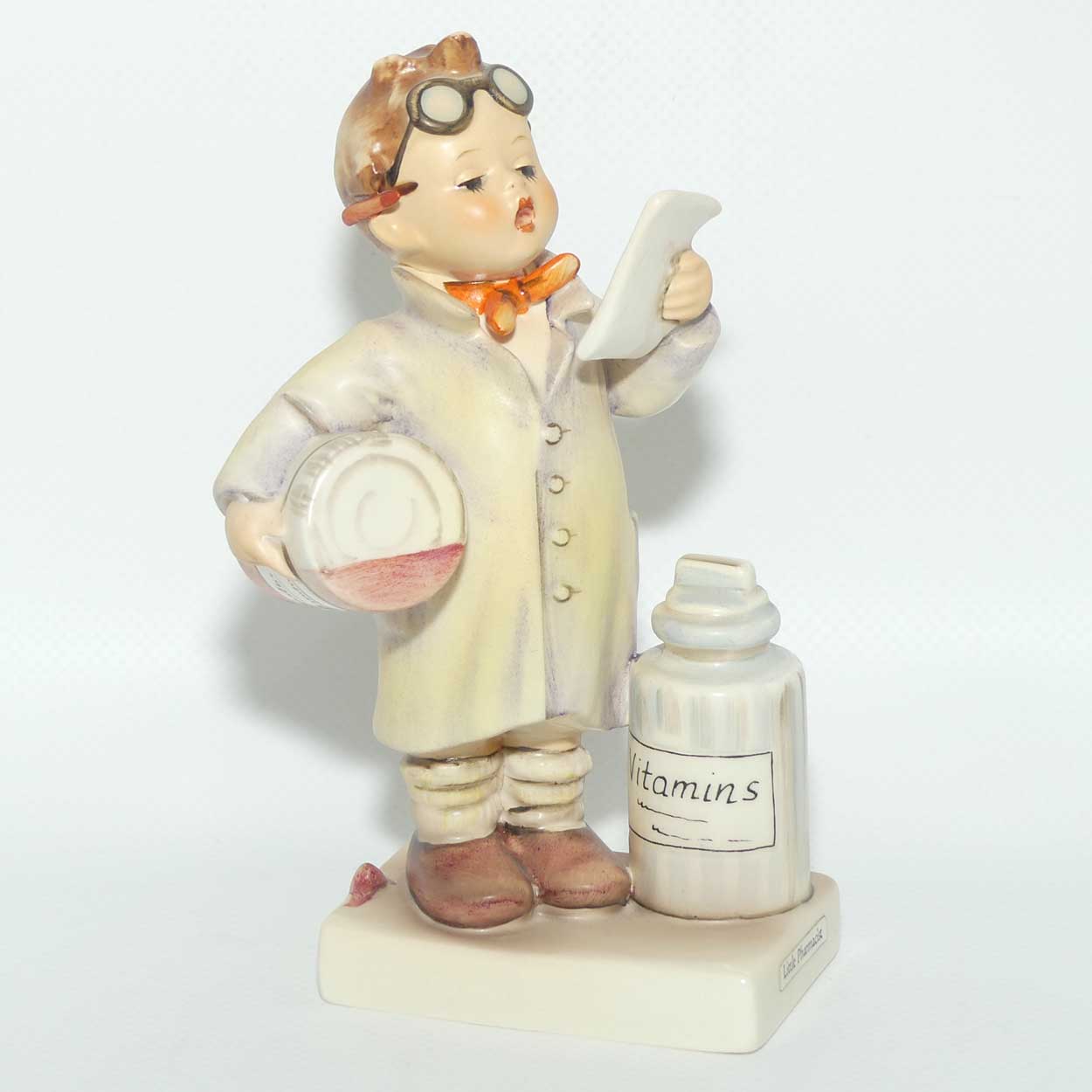 HUM0322 MI Hummel figure Little Pharmacist | TMK5 | boxed