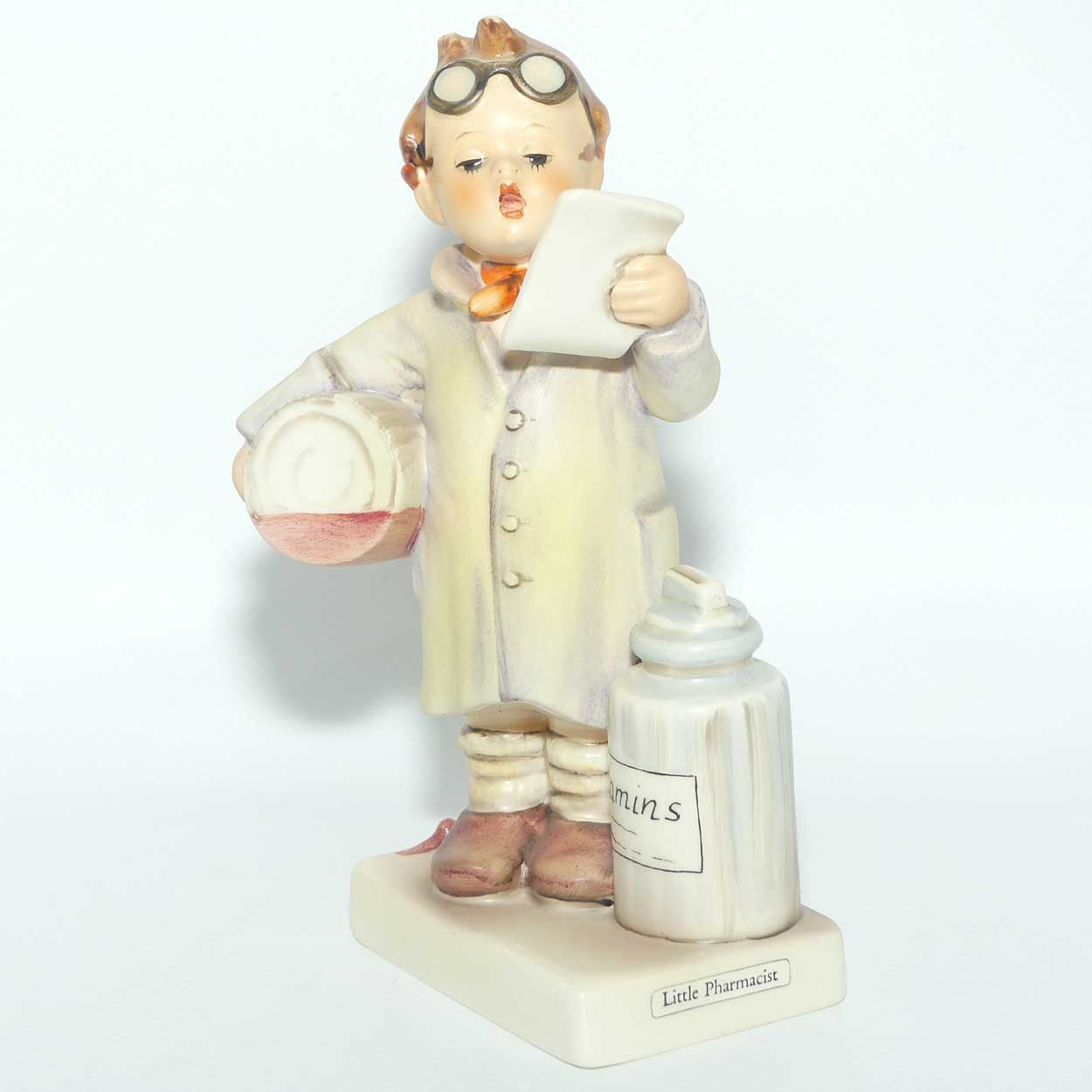 HUM0322 MI Hummel figure Little Pharmacist | TMK5 | boxed