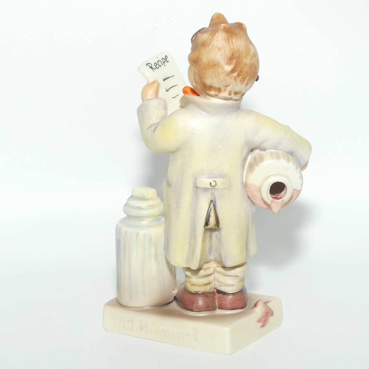 HUM0322 MI Hummel figure Little Pharmacist | TMK5 | boxed