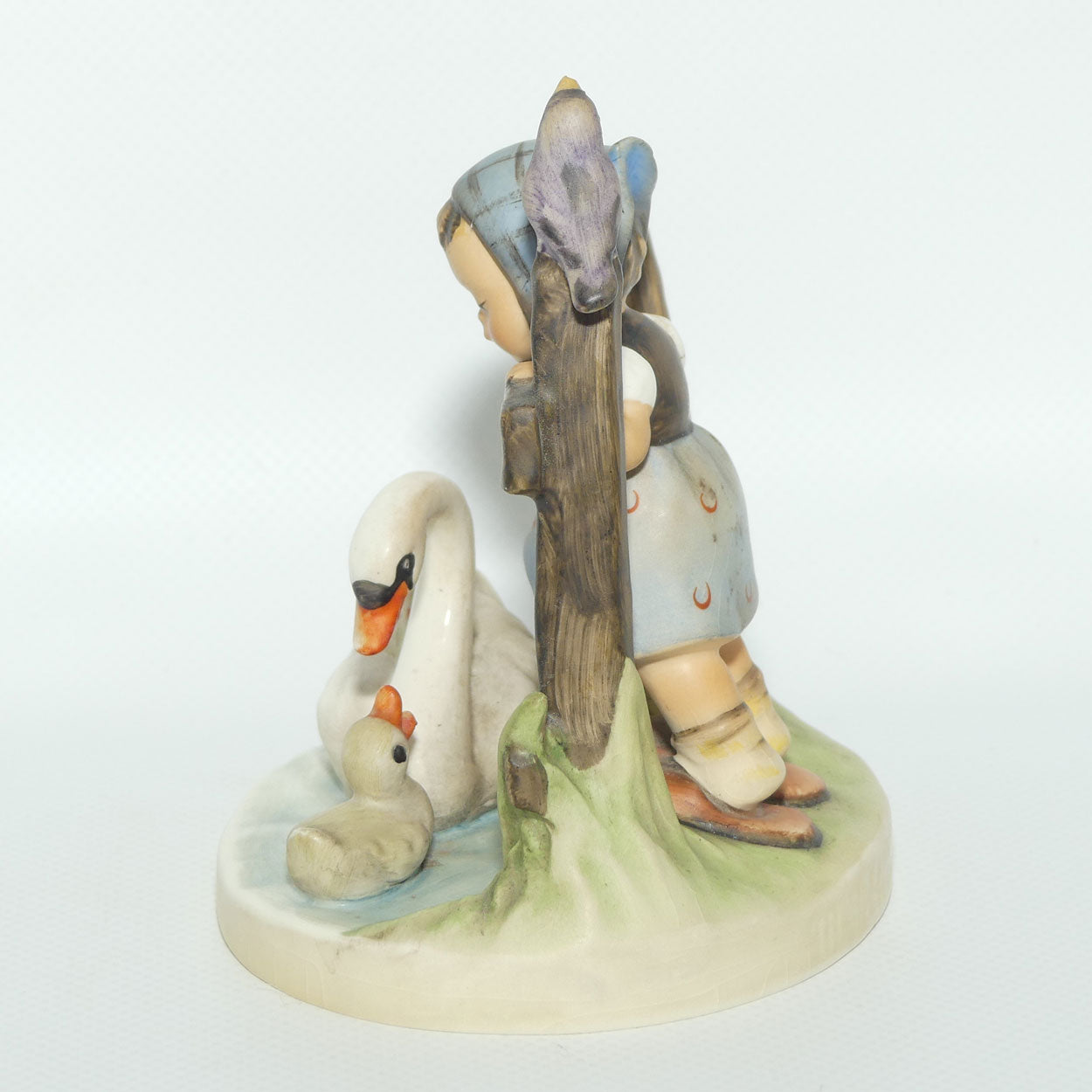 HUM344 MI Hummel figure Feathered Friends | TMK5