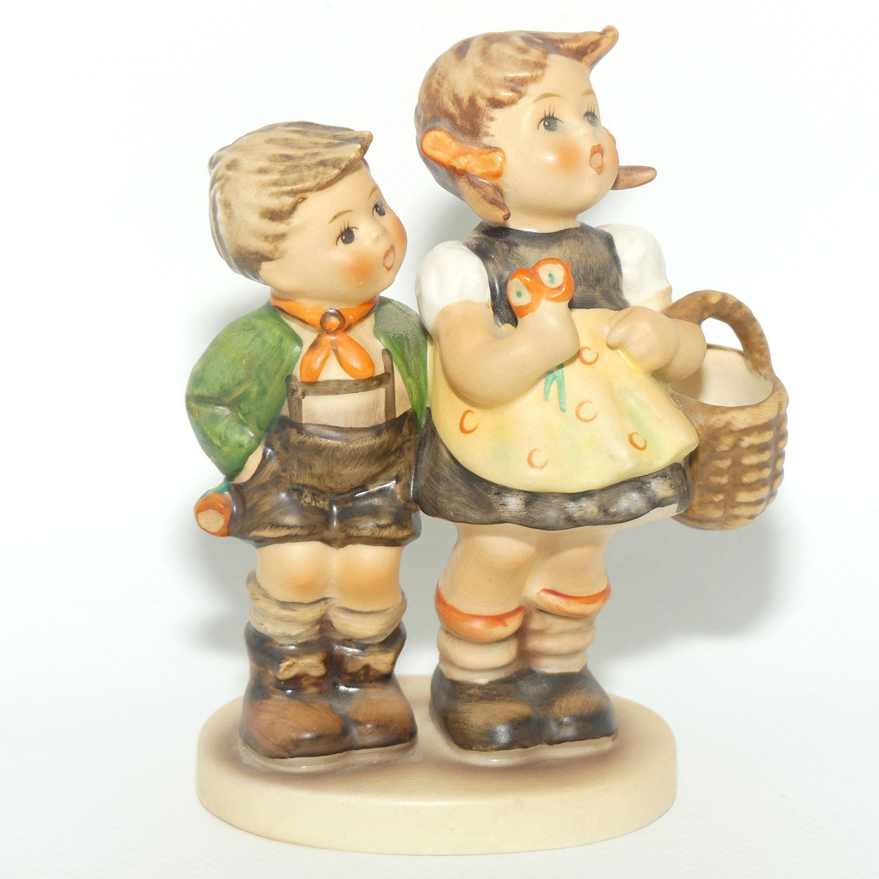 HUM0049/3/0 MI Hummel figure To Market | TMK5