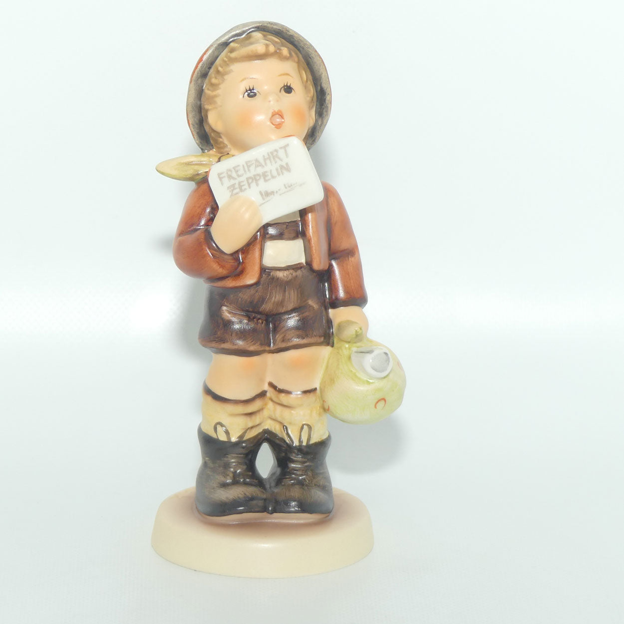 HUM0569 MI Hummel figure A Free Flight | TMK7