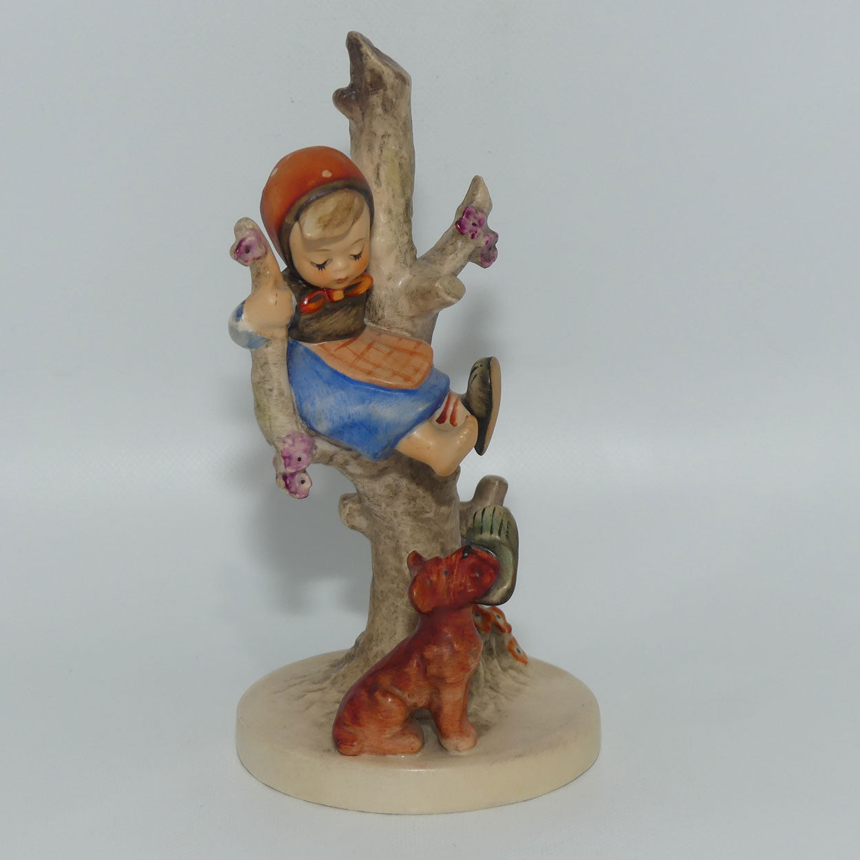 HUM0056/B MI Hummel figure Out of Danger | TMK3