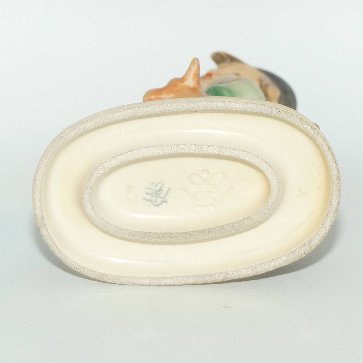 HUM0005 MI Hummel figure Strolling Along | TMK1