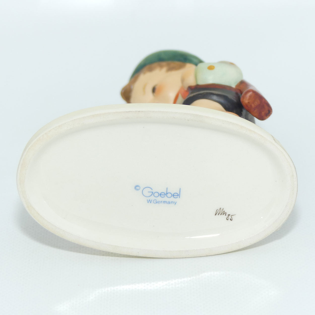 HUM0006/2/0 MI Hummel figure Sensitive Hunter | TMK6