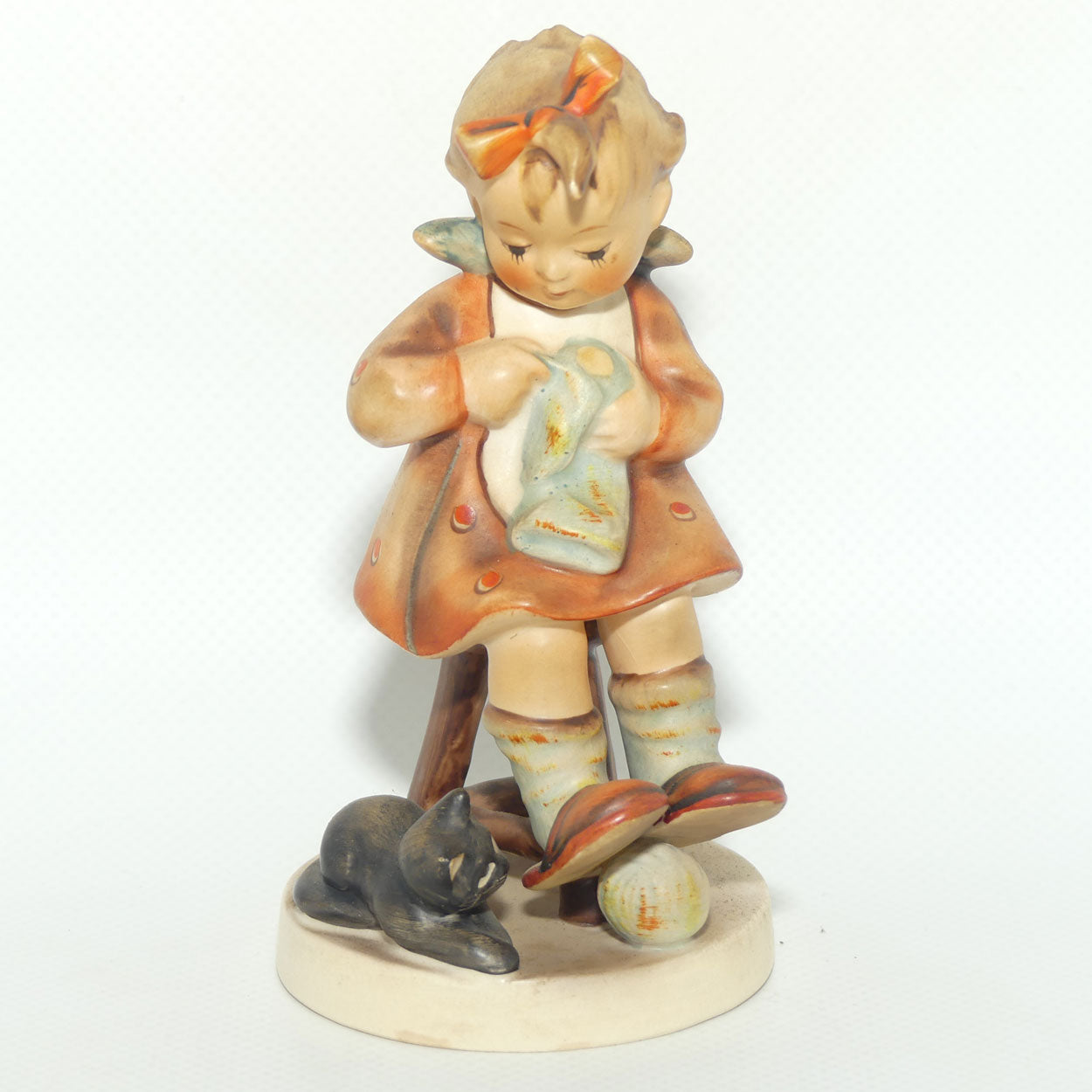 HUM0133 MI Hummel Mother's Helper | TMK3