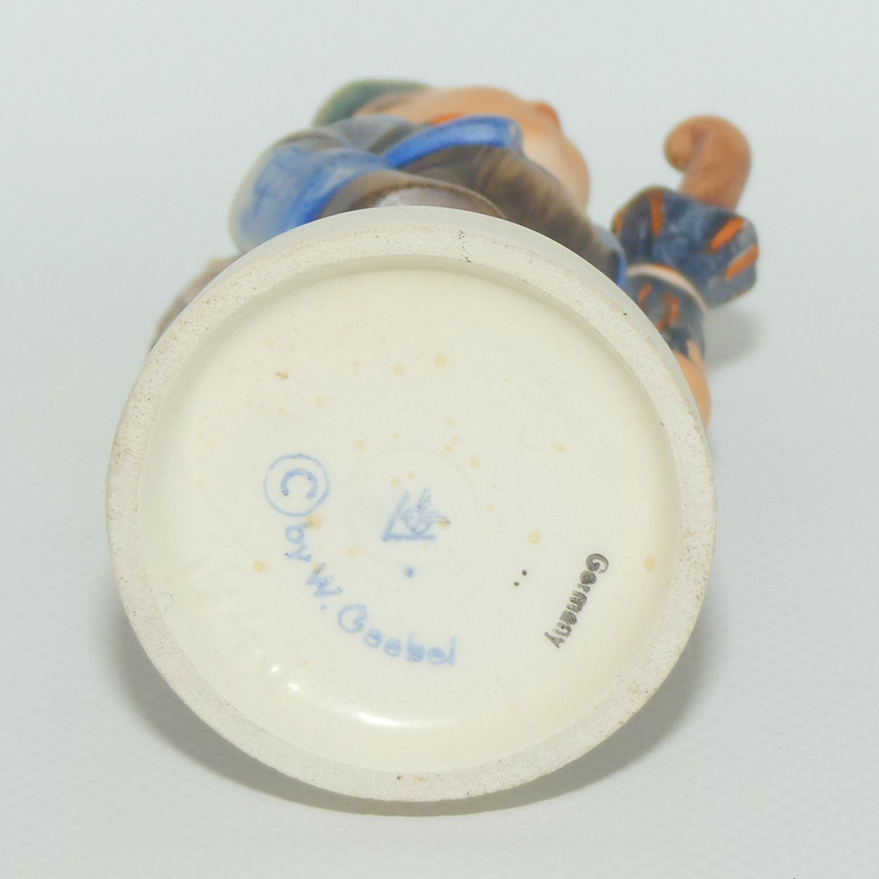 HUM0198 MI Hummel figure Home From Market | TMK2