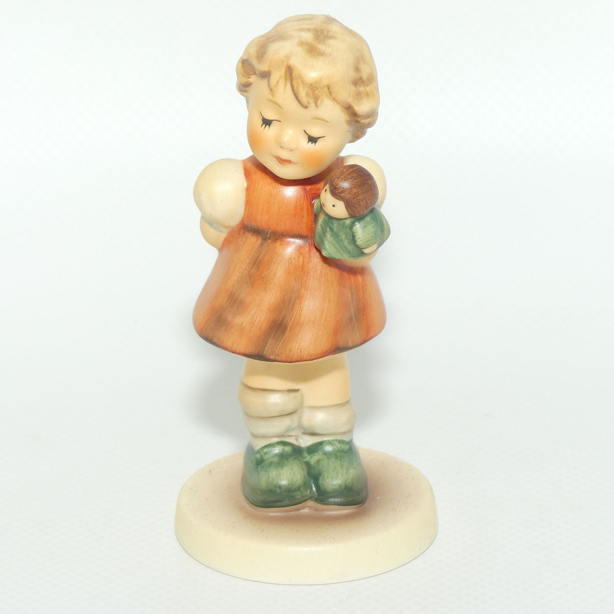 HUM2103/A MI Hummel figure Puppet Princess