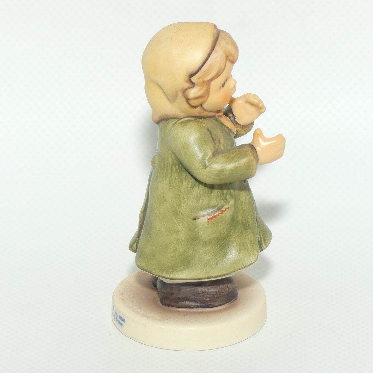 HUM2183 MI Hummel figure Keeping Time