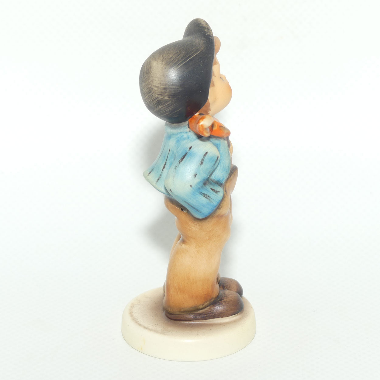 HUM0560 MI Hummel figure Lucky Fellow