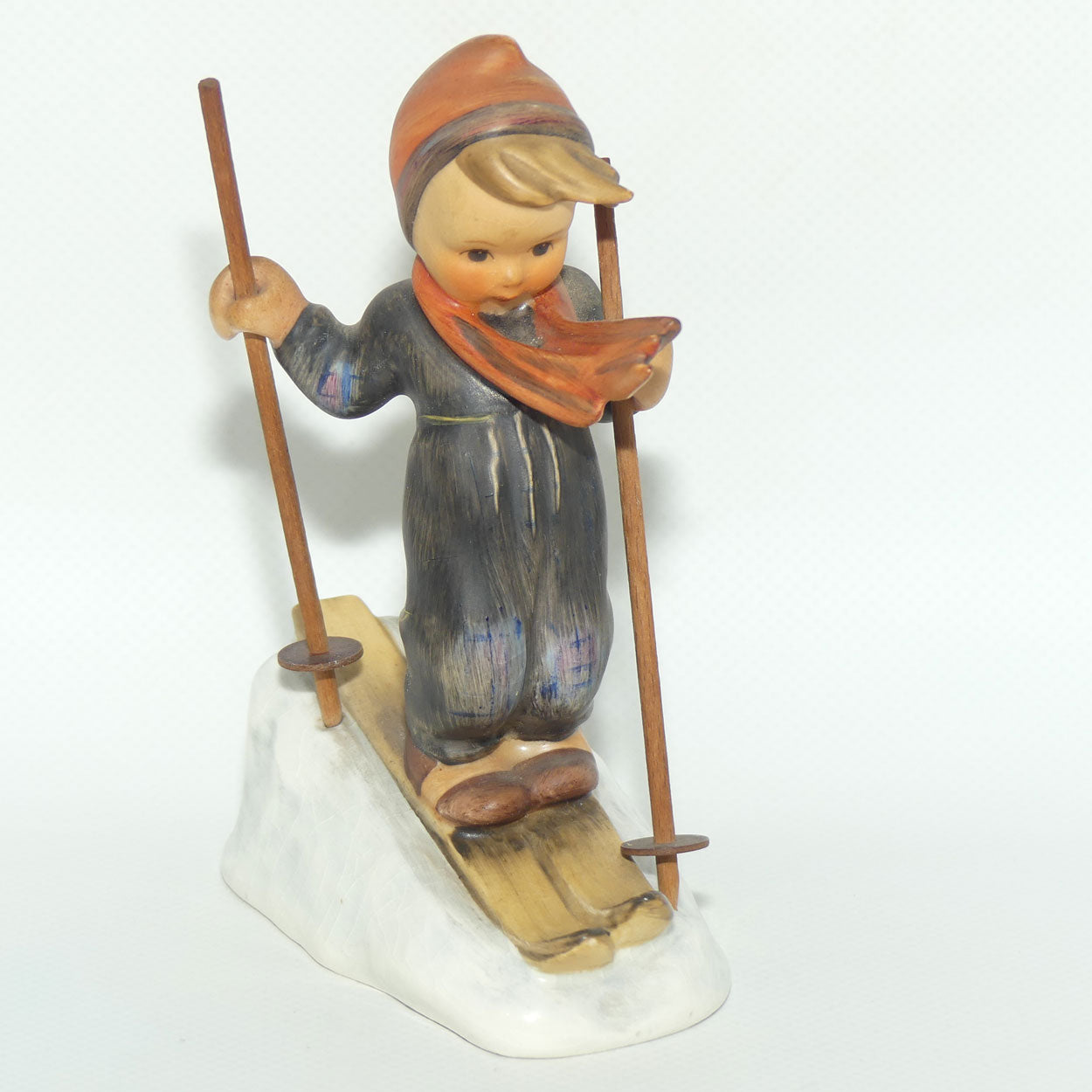 HUM0059 MI Hummel figure Skier (Wooden Poles) | TMK3
