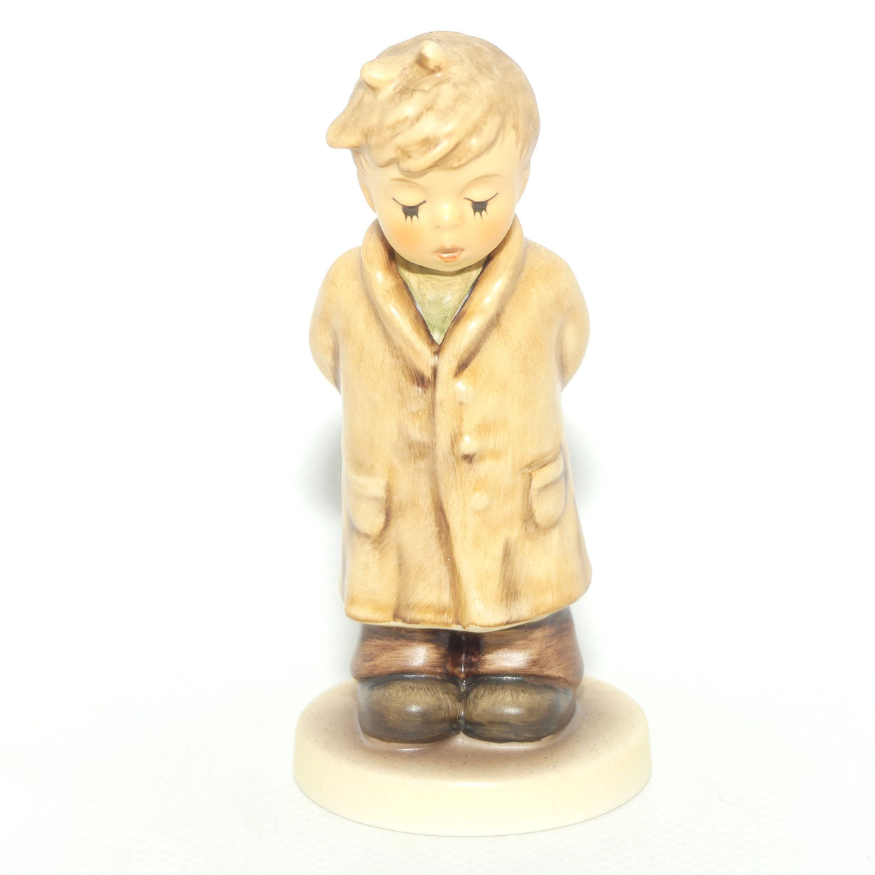 HUM0845 MI Hummel figure Too Shy to Sing