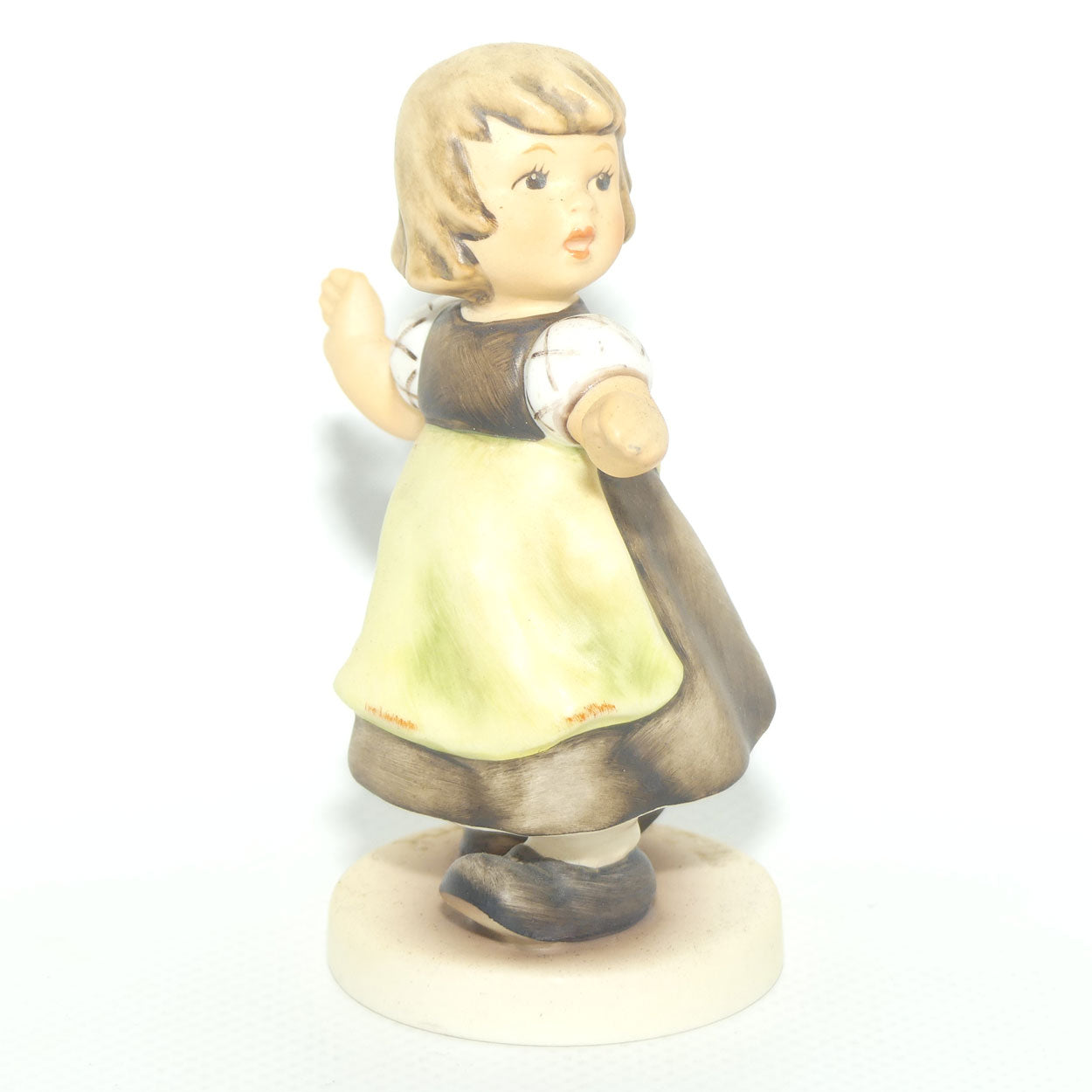 HUM0912B MI Hummel figure Spring Waltz