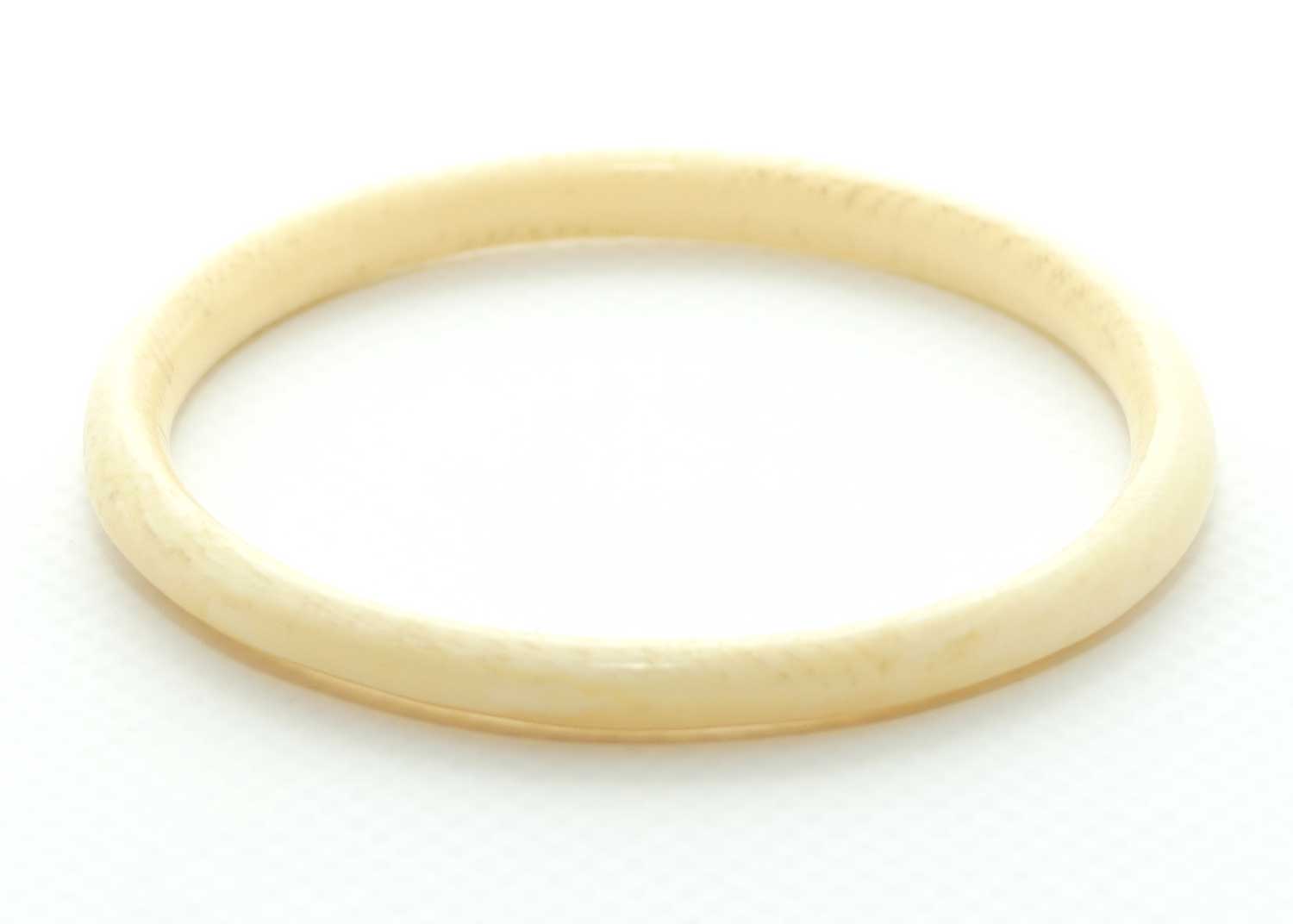 Antique Ivory Ladies Bangle | almost Round Shape | 6mm wide