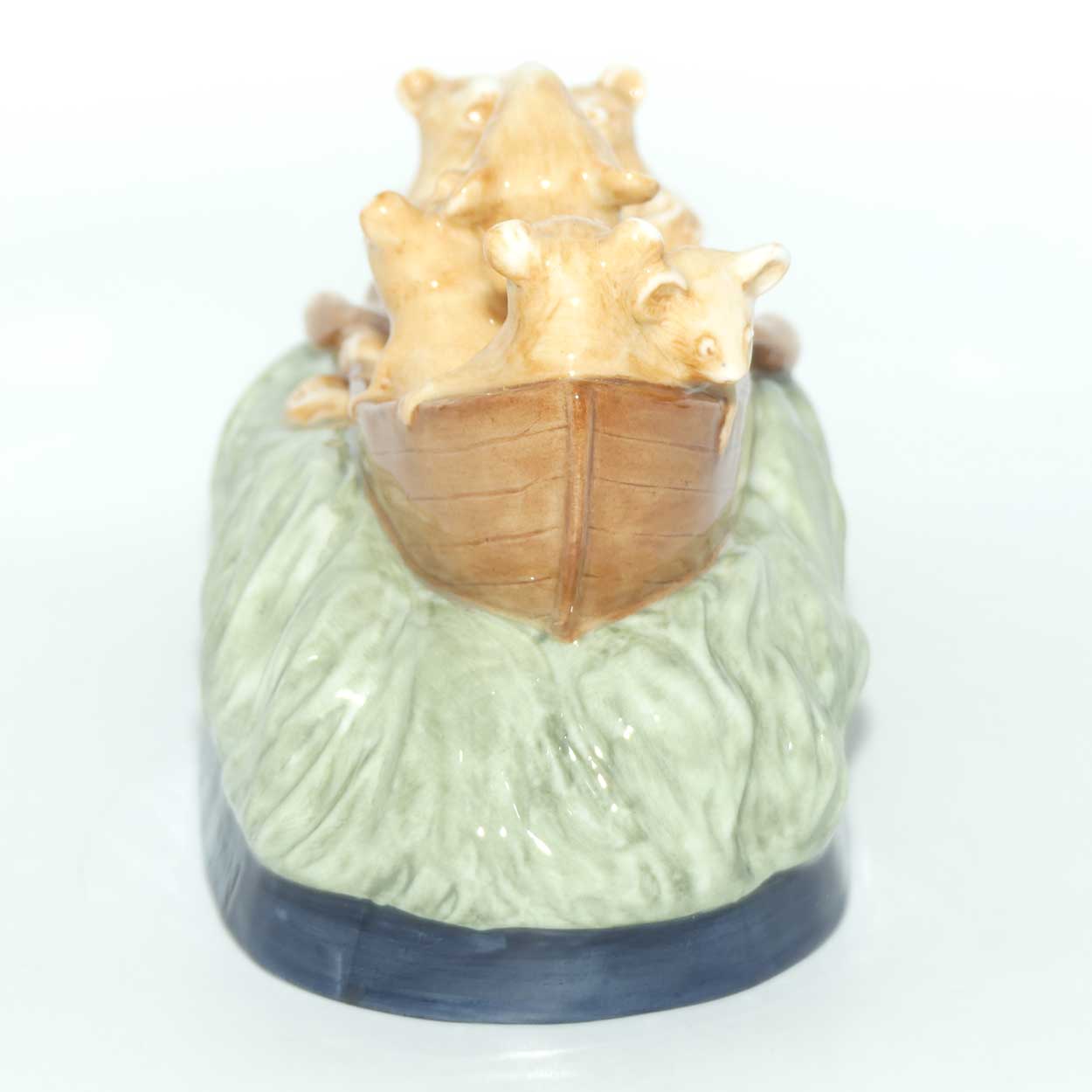 LW3 Royal Doulton Archives Lambethwares Cockneys in Brighton | LE 76/150