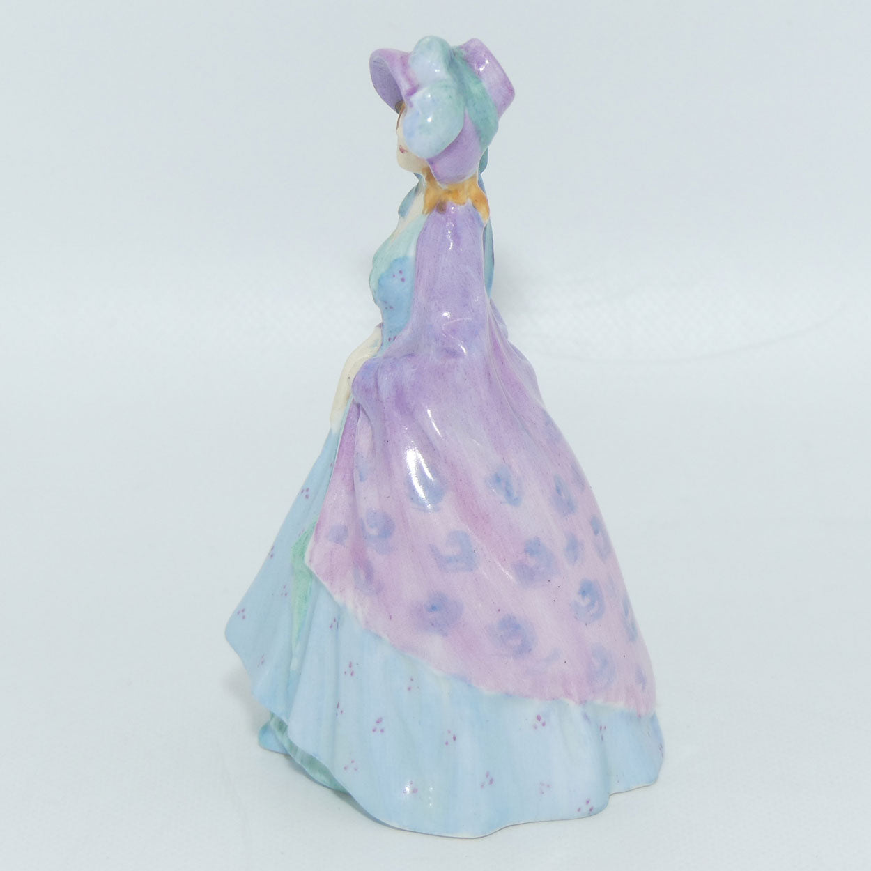 m3-royal-doulton-miniature-figure-paisley-shawl