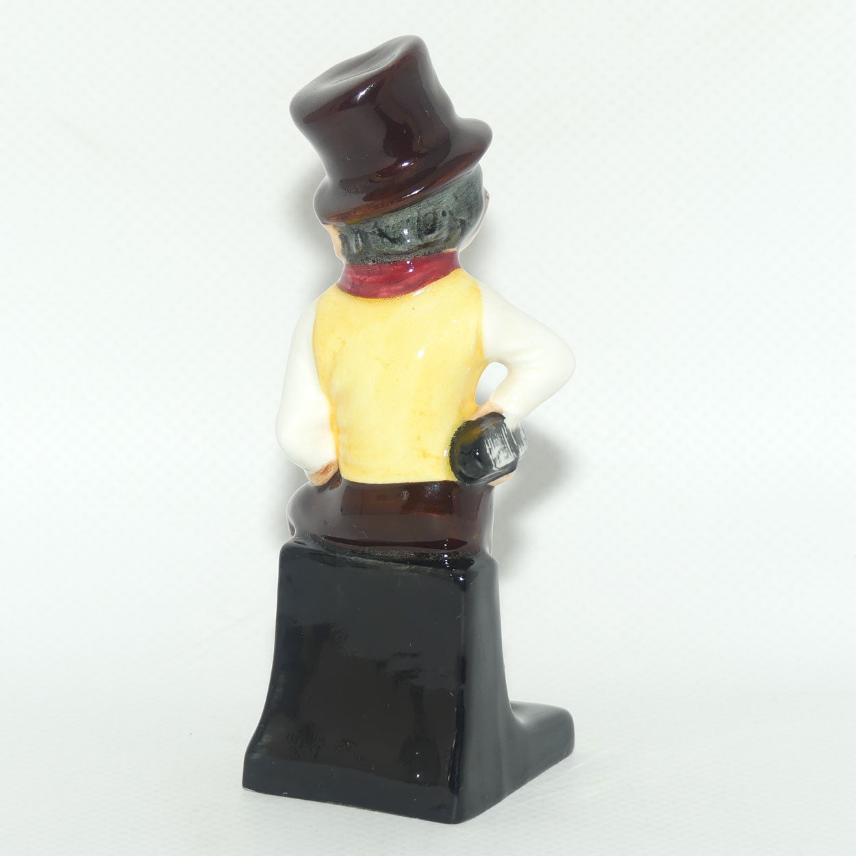 M48 Royal Doulton figure Sam Weller