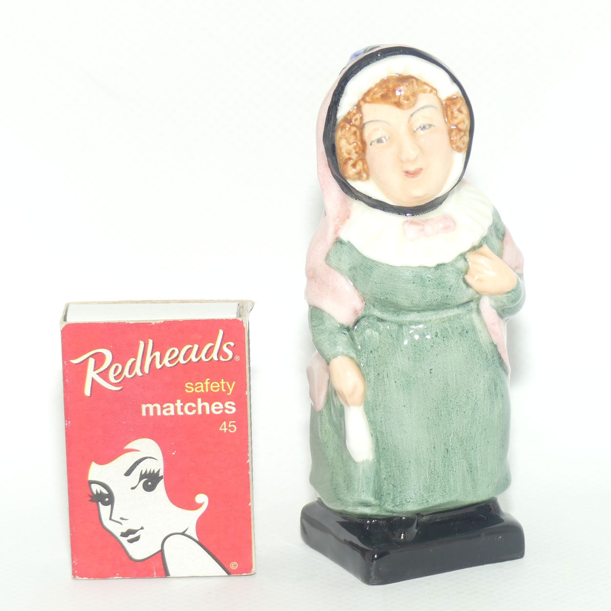 M86 Royal Doulton figure Mrs Bardell