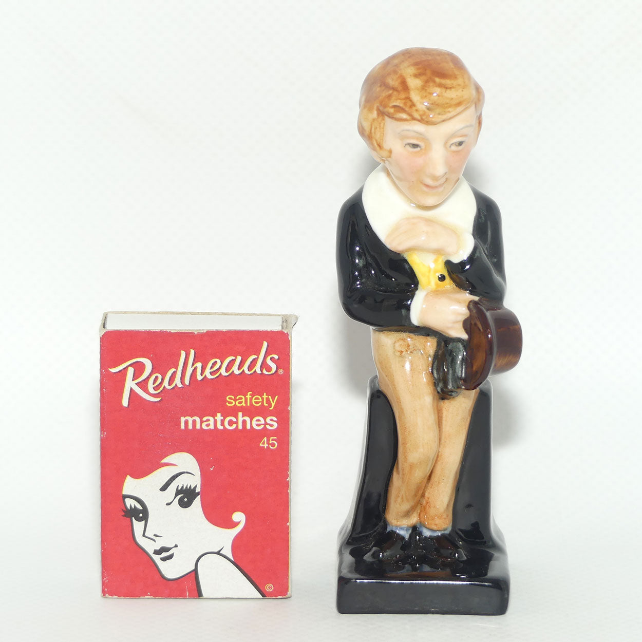 M88 Royal Doulton figure David Copperfield