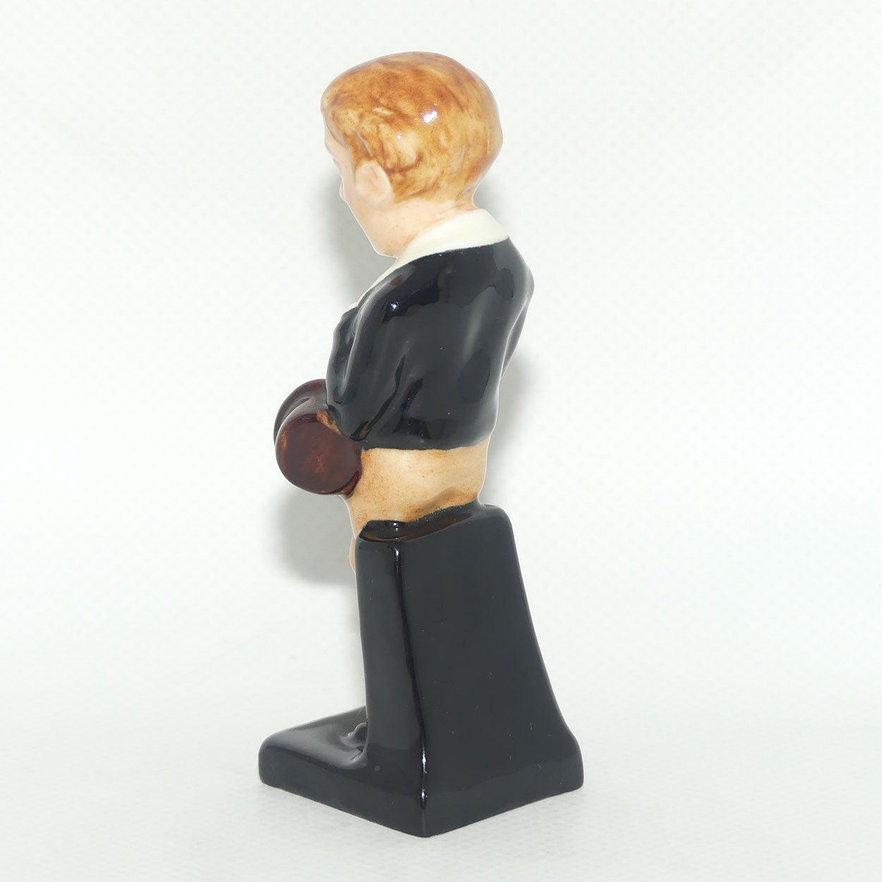 M88 Royal Doulton figure David Copperfield