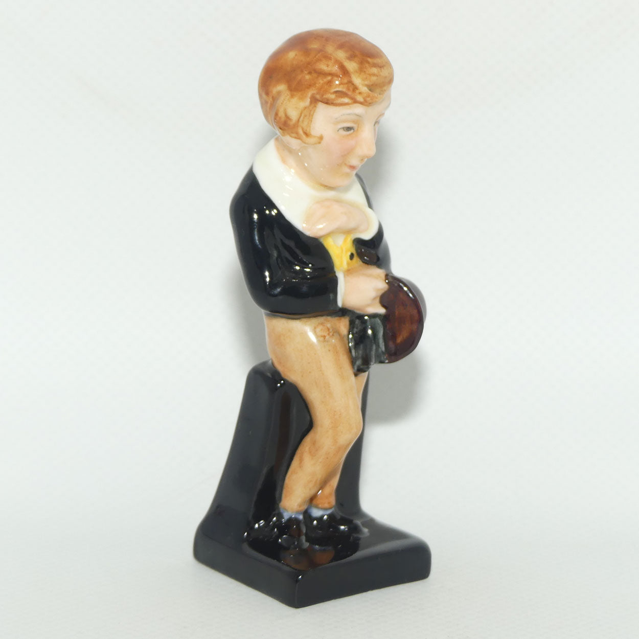 M88 Royal Doulton figure David Copperfield