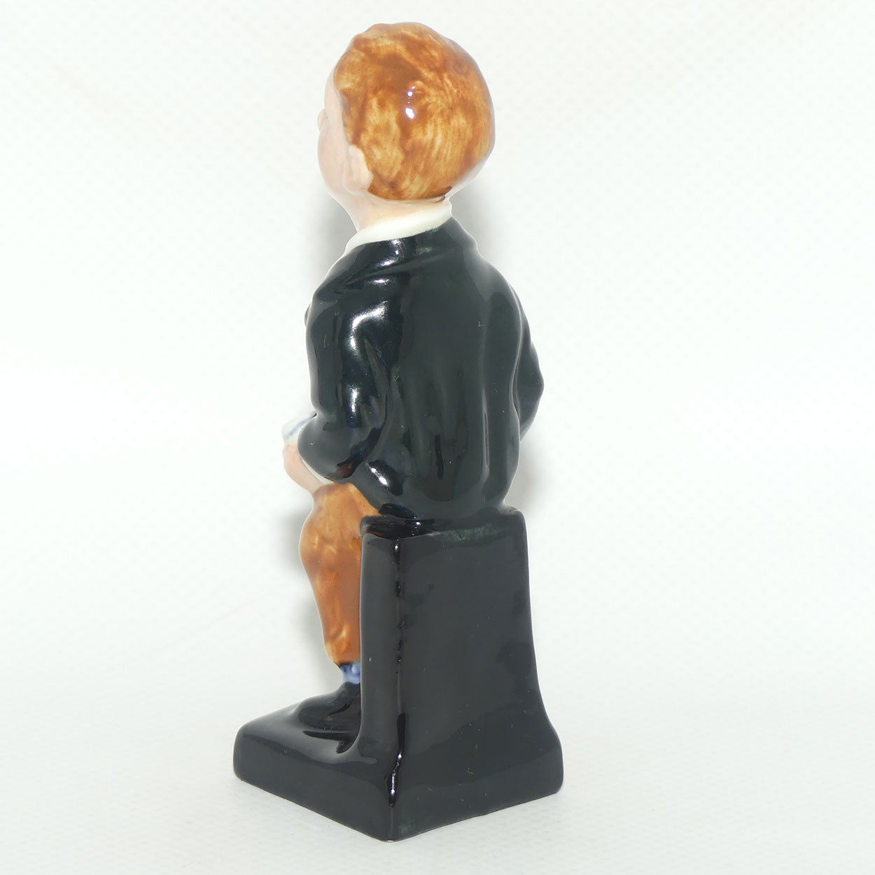 M89 Royal Doulton figure Oliver Twist