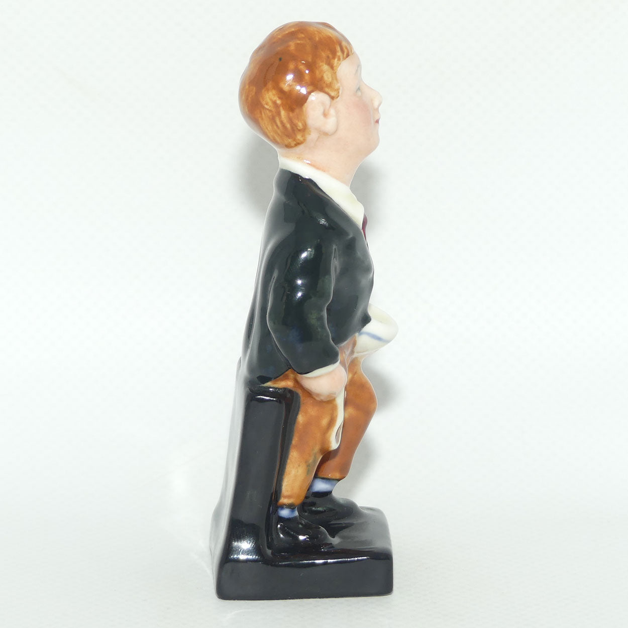 M89 Royal Doulton figure Oliver Twist