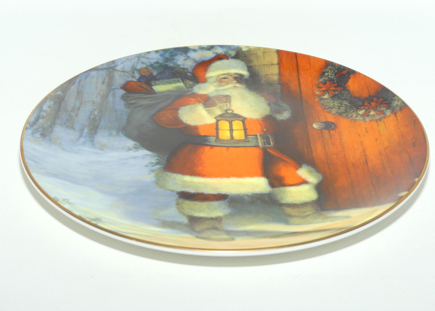 Royal Doulton plate PN101 | Christmas | A Welcome Caller | boxed