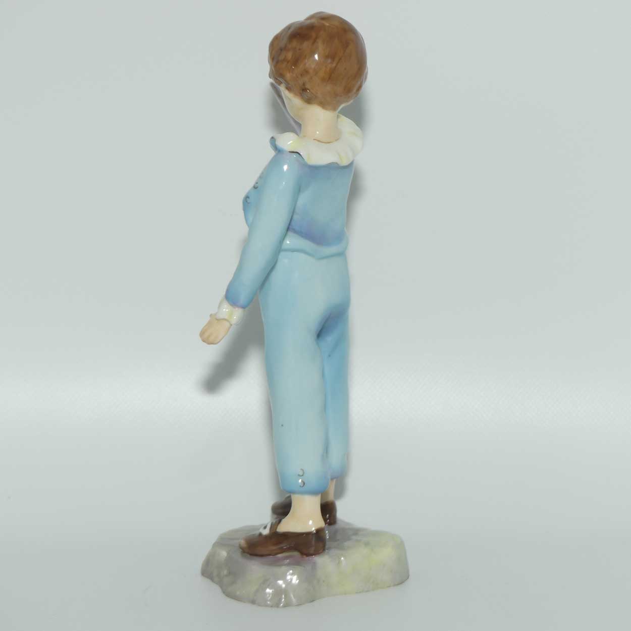 RW3087 Royal Worcester Boy with Parakeet | Colour 1