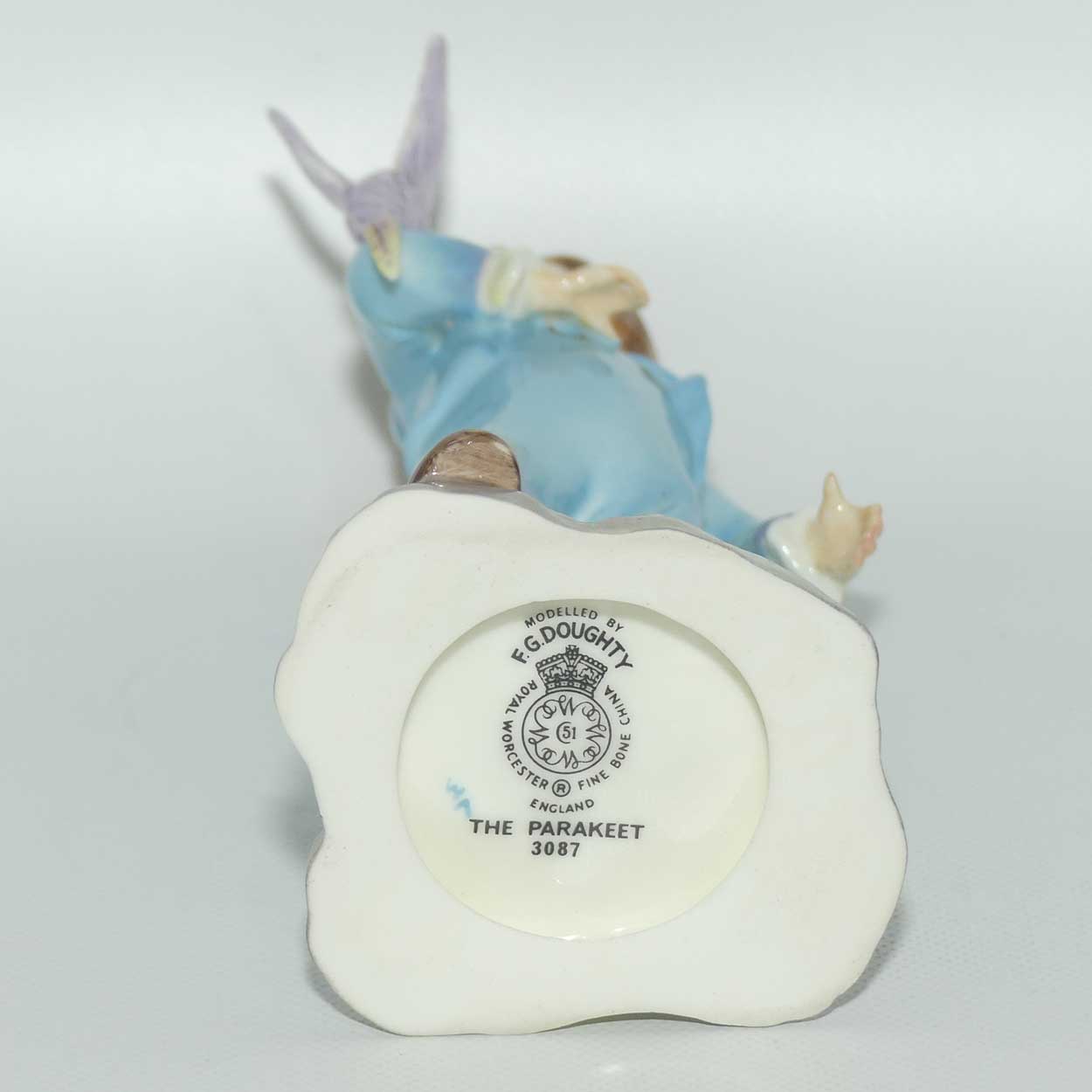 RW3087 Royal Worcester Boy with Parakeet | Colour 1