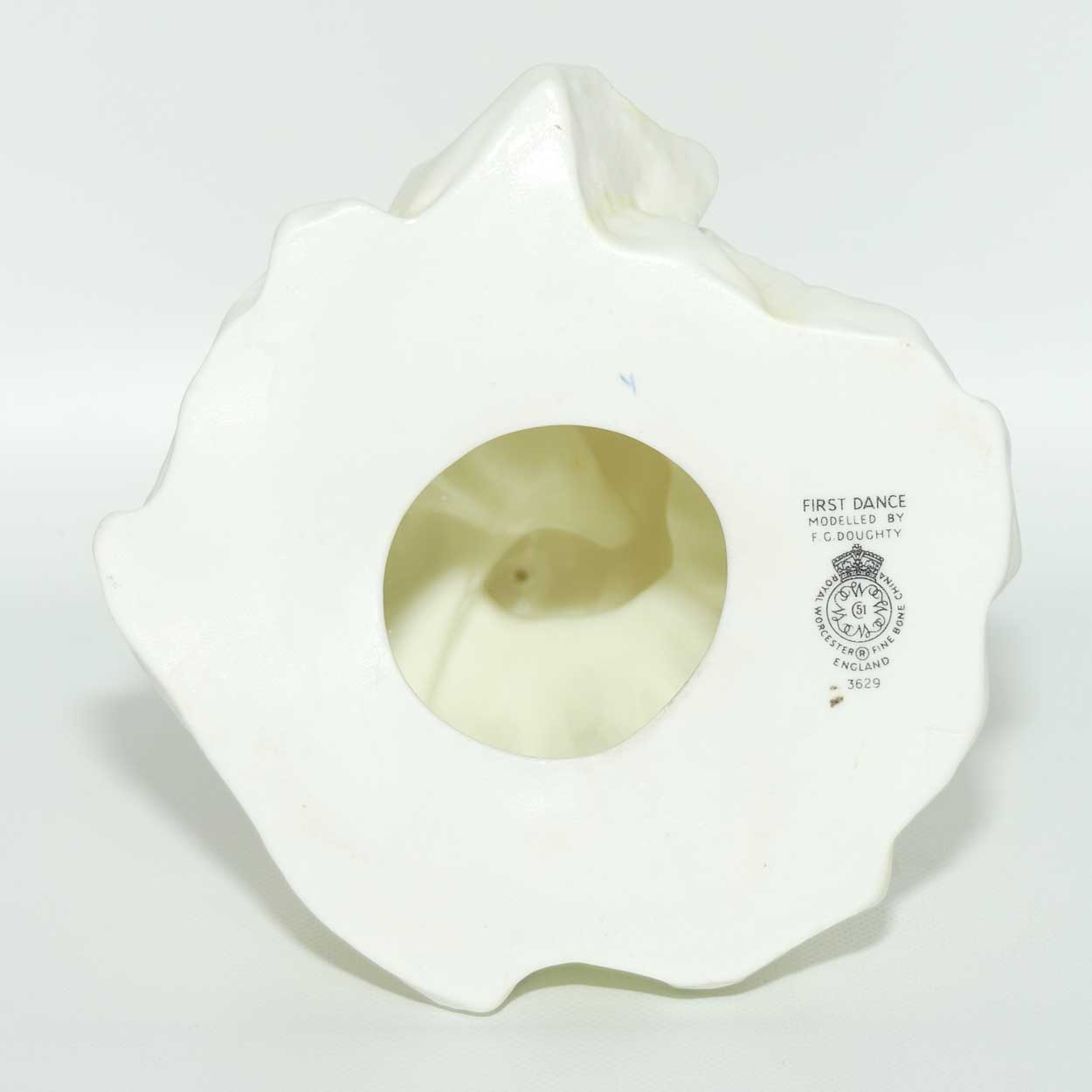 RW3629 Royal Worcester First Dance figure | Yellow