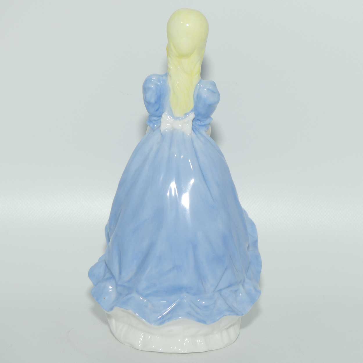 RW4091 Royal Worcester figure Coquette