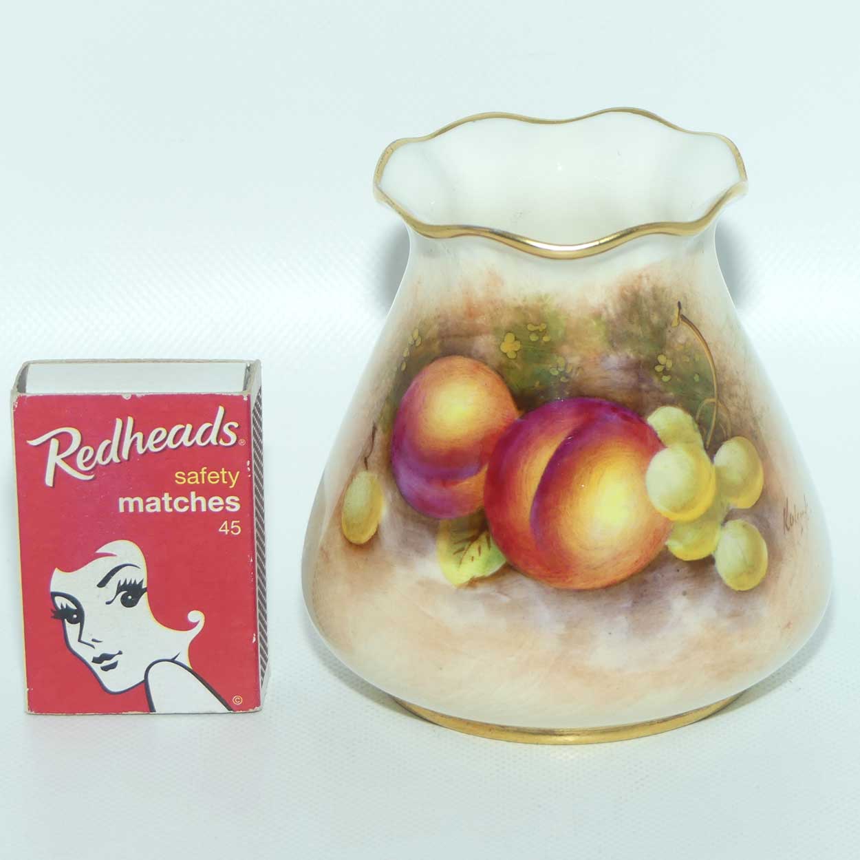Royal Worcester hand painted Fruit fluted rim G957 shape miniature vase | Roberts