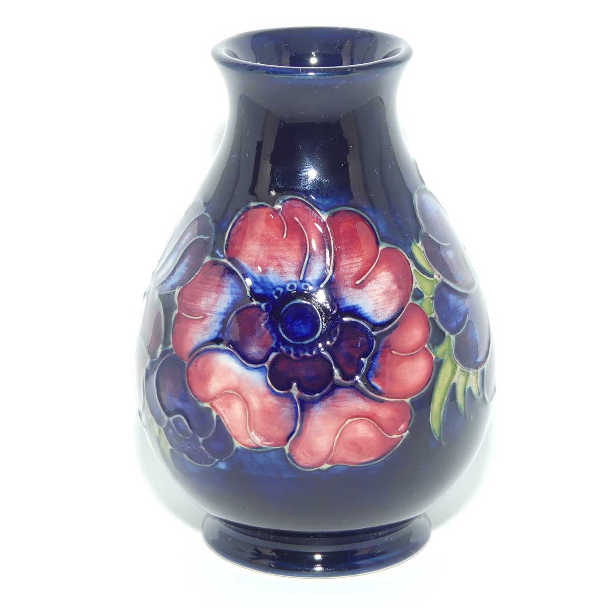 Walter Moorcroft Anemone Blue vase | Shape 7/5