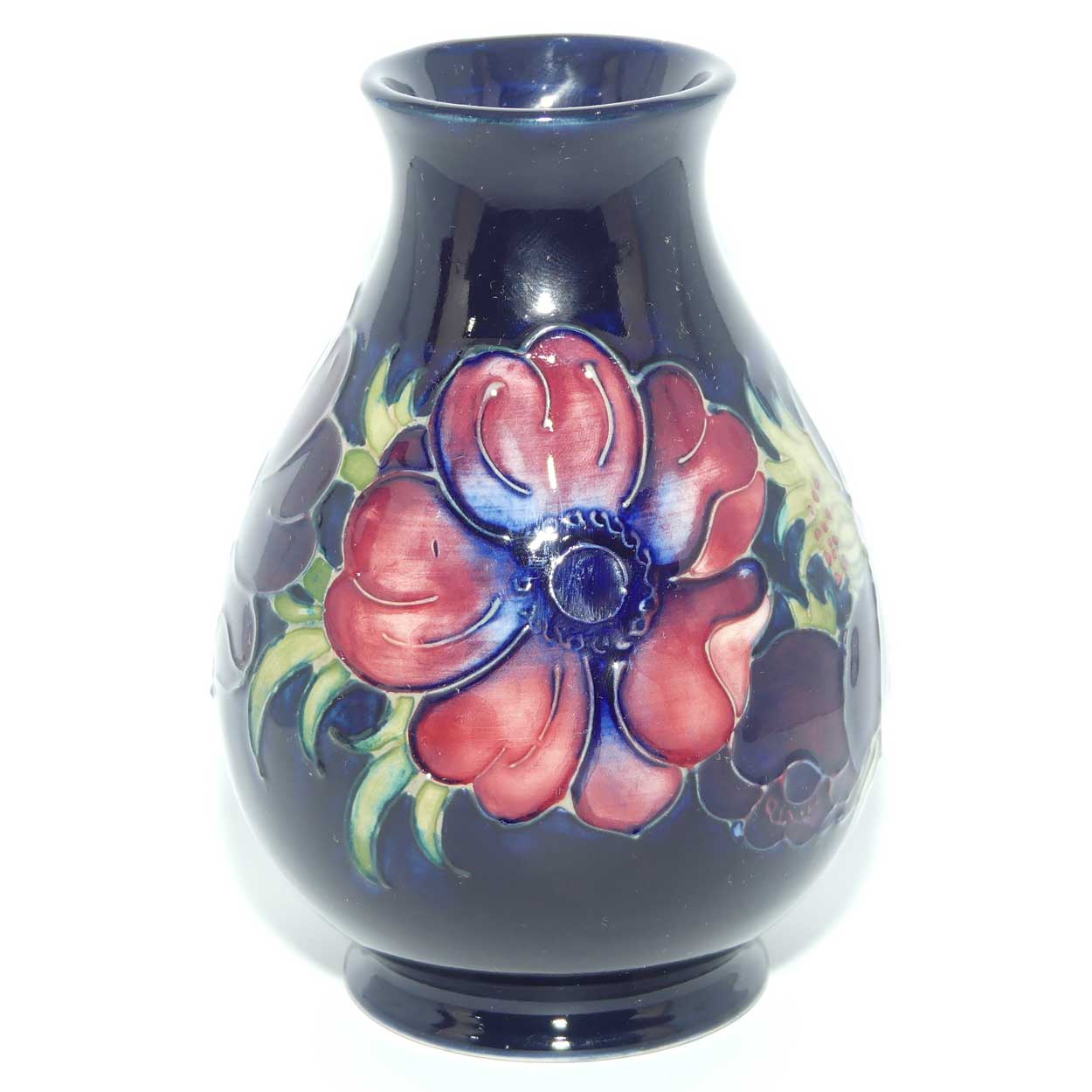 Walter Moorcroft Anemone Blue vase | Shape 7/5