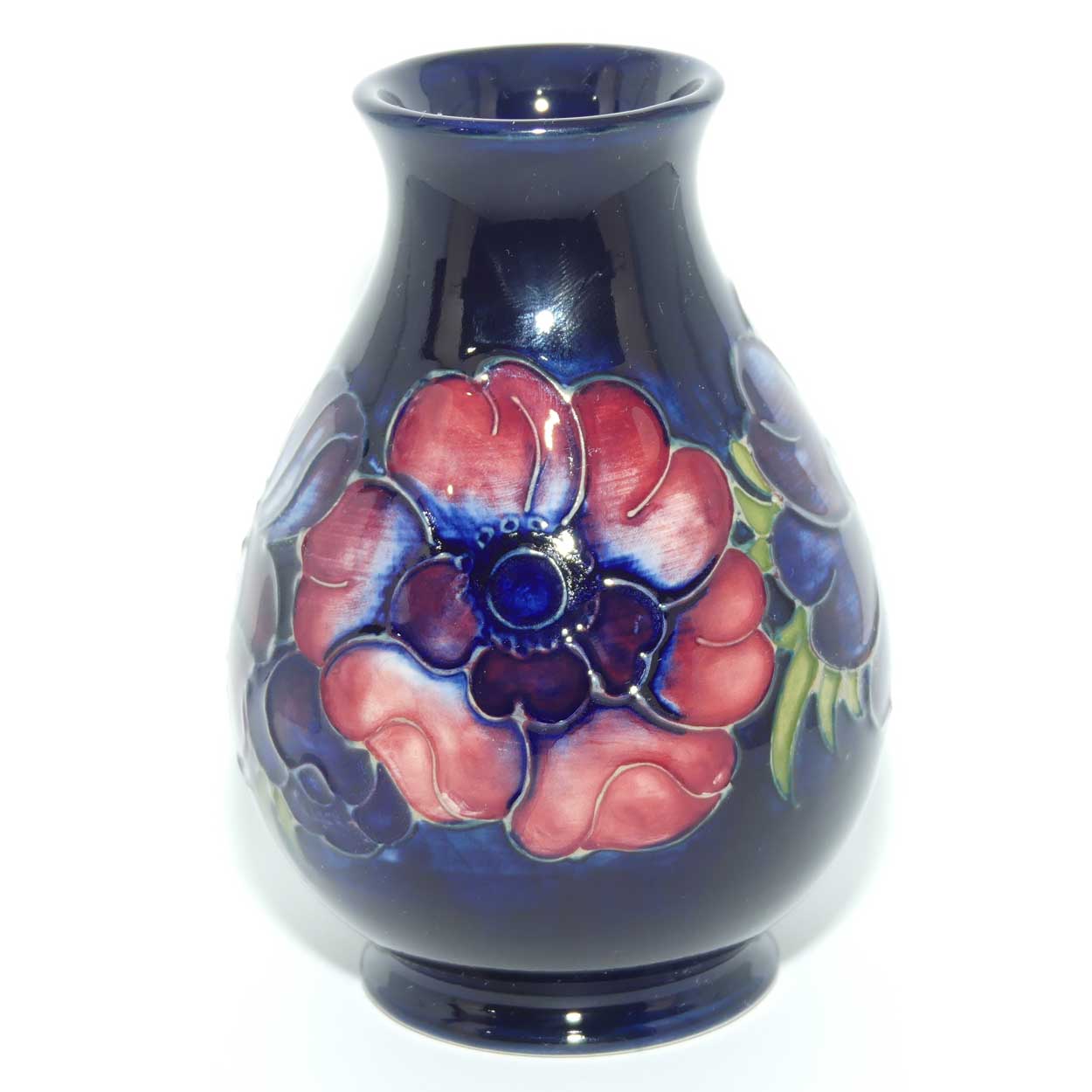 Walter Moorcroft Anemone Blue vase | Shape 7/5