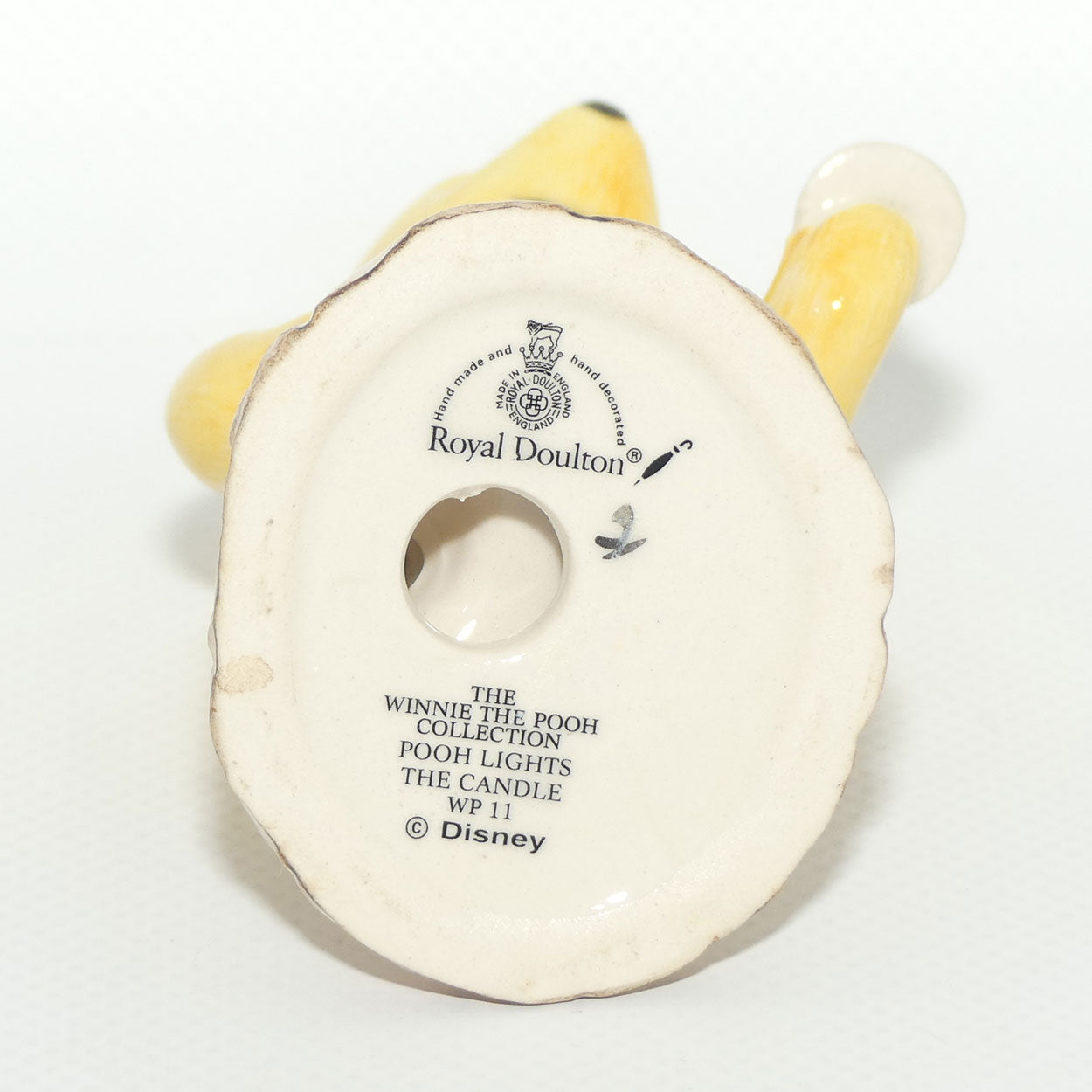 WP11 Royal Doulton Winnie the Pooh figure | Winnie lights the Candle | Boxed