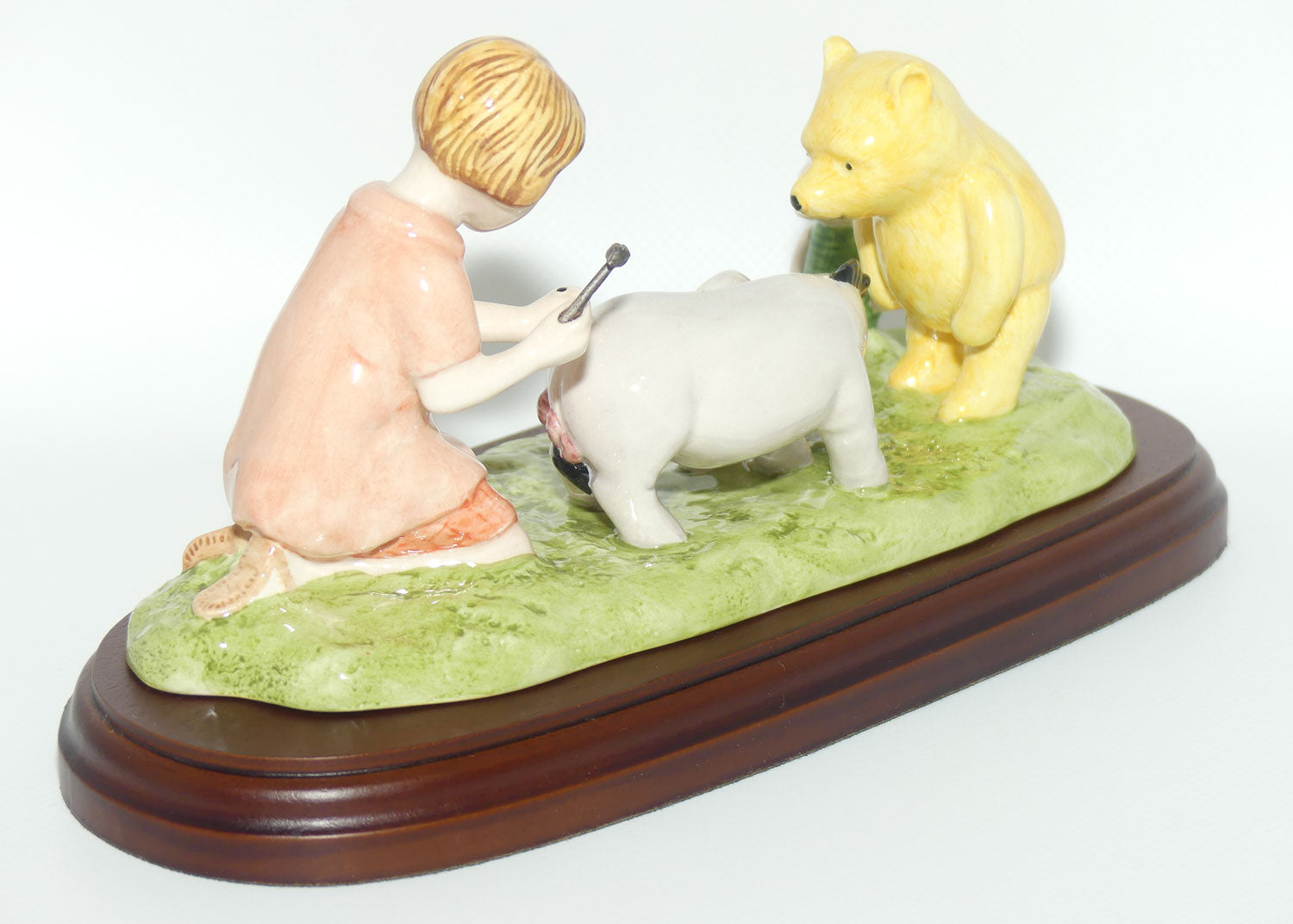 WP15 Royal Doulton Winnie the Pooh figure | Eeyore Loses a Tail Tableau