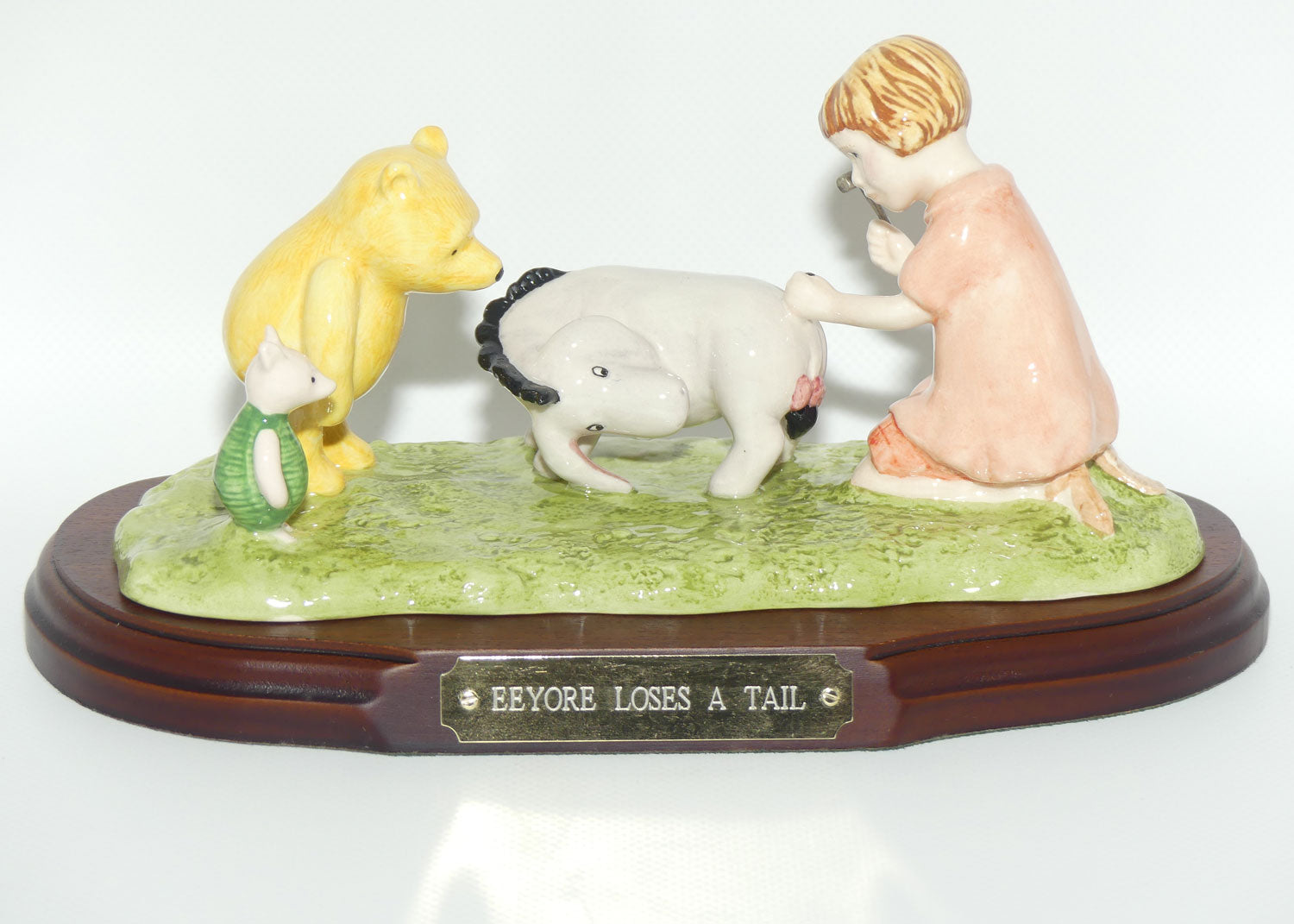 WP15 Royal Doulton Winnie the Pooh figure | Eeyore Loses a Tail Tableau