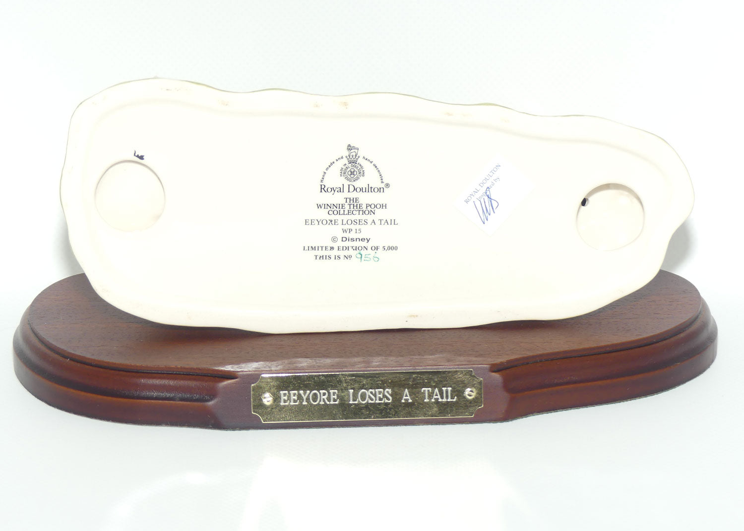 WP15 Royal Doulton Winnie the Pooh figure | Eeyore Loses a Tail Tableau
