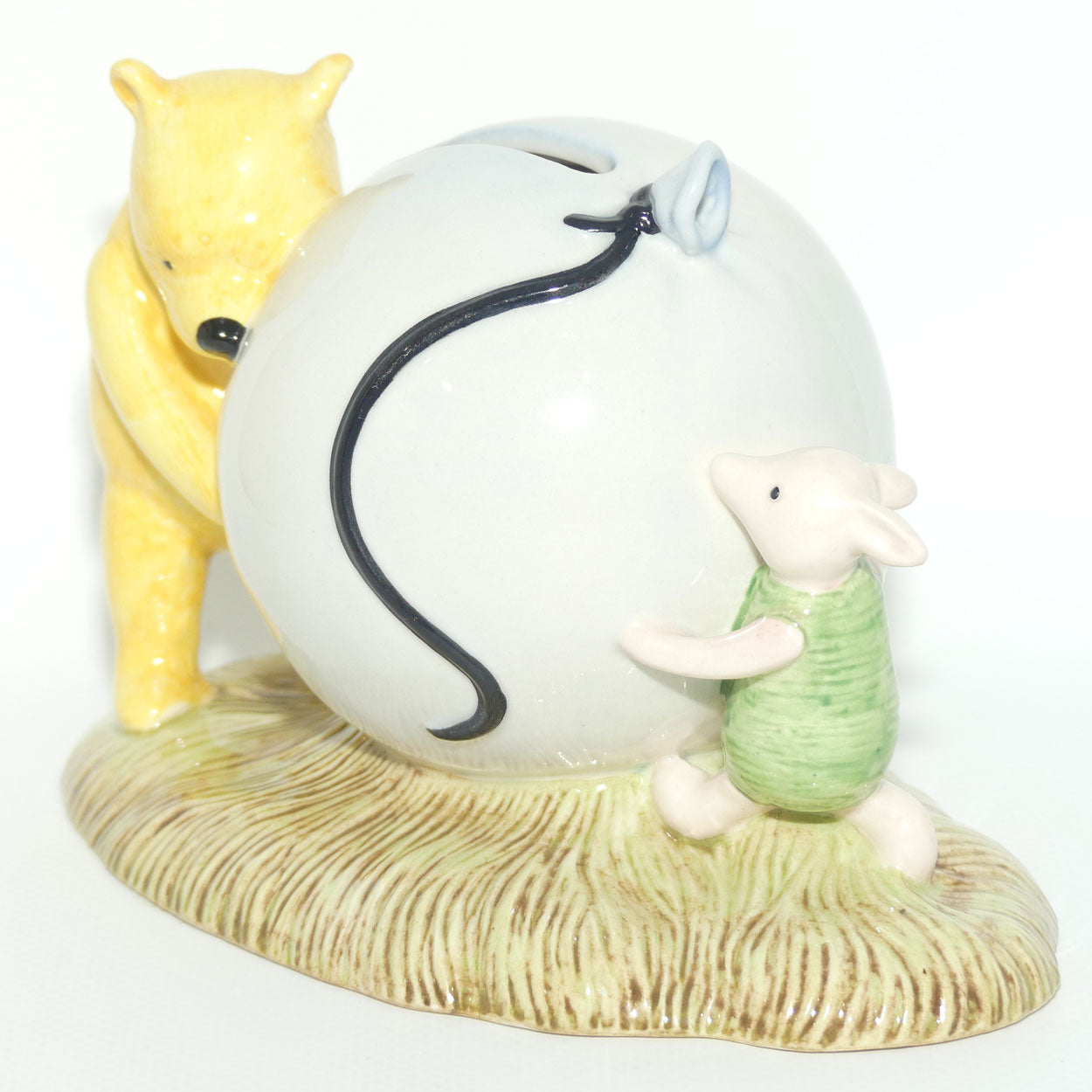 WP16 Royal Doulton Winnie the Pooh figure | Pooh's Blue Balloon Money Box | Boxed