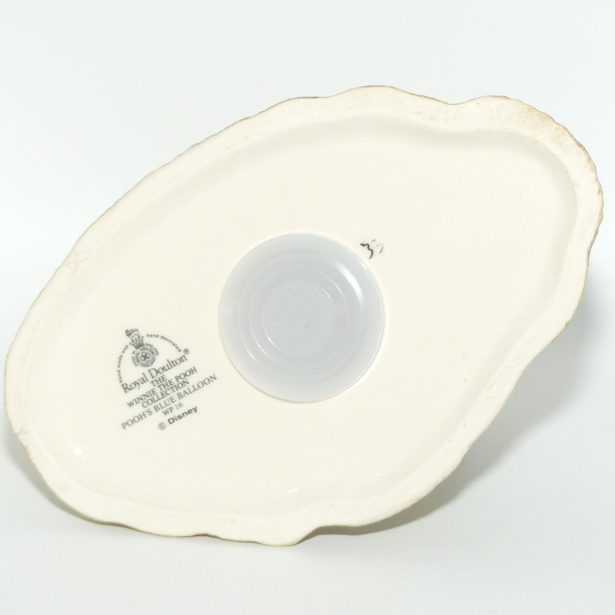 WP16 Royal Doulton Winnie the Pooh figure | Pooh's Blue Balloon Money Box | Boxed